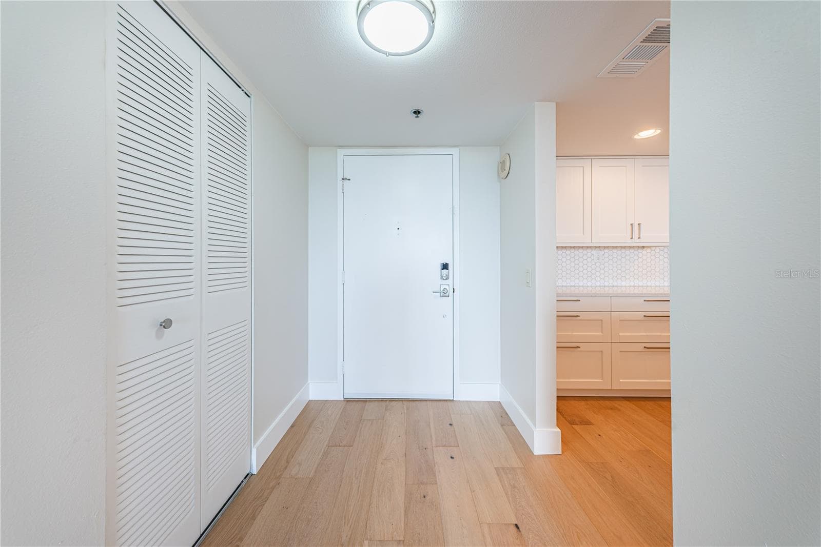 6322 Palma Del Mar Boulevard S 705 photo 04