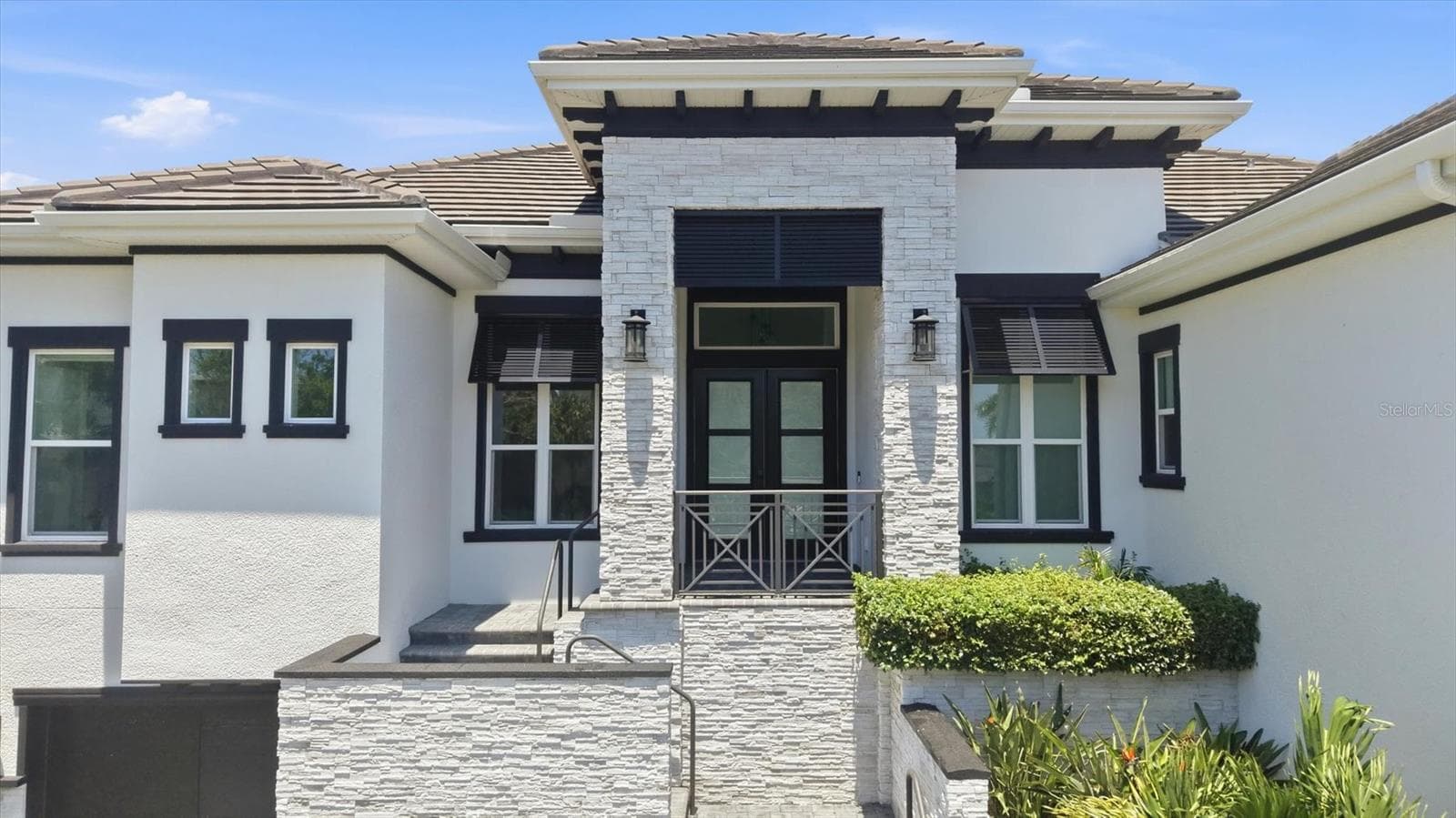387 S Shore Drive photo 05