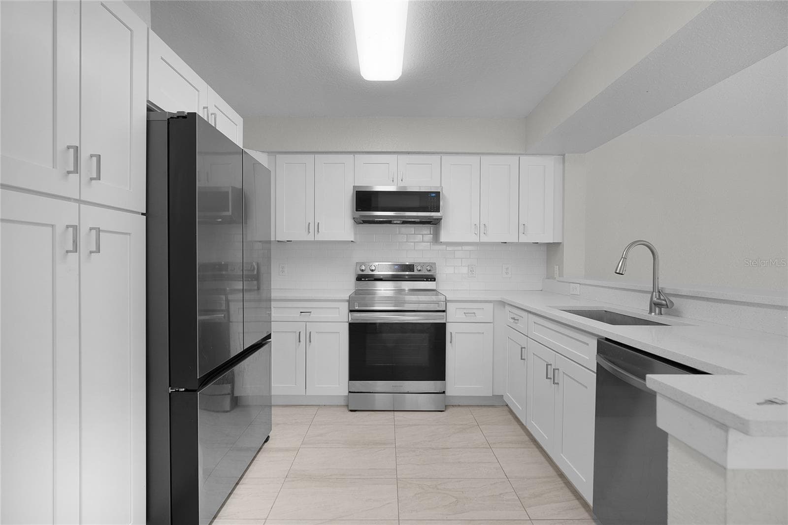 13929 Fairway Island Drive 818 photo 06