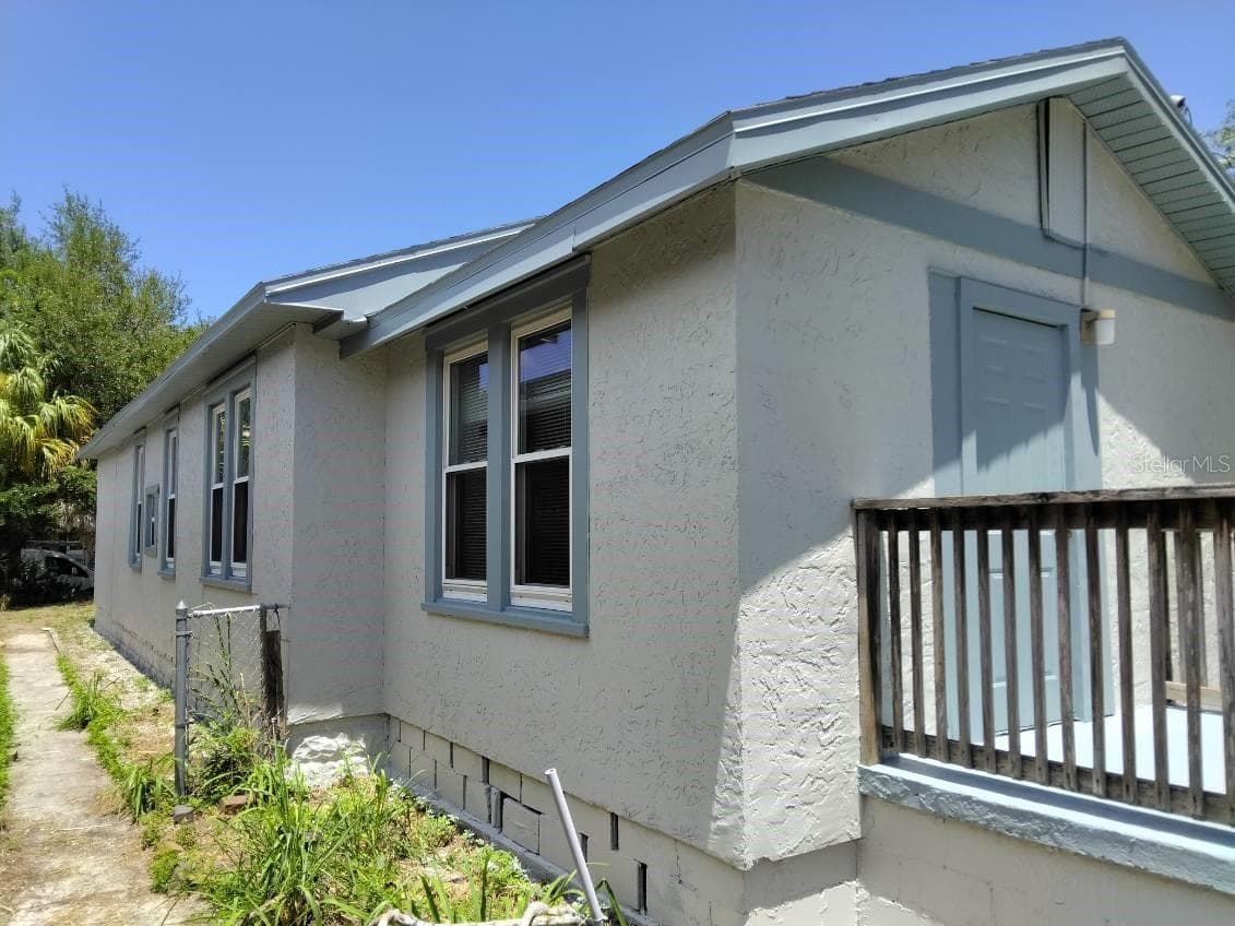 2657 Bayside Drive S photo 04