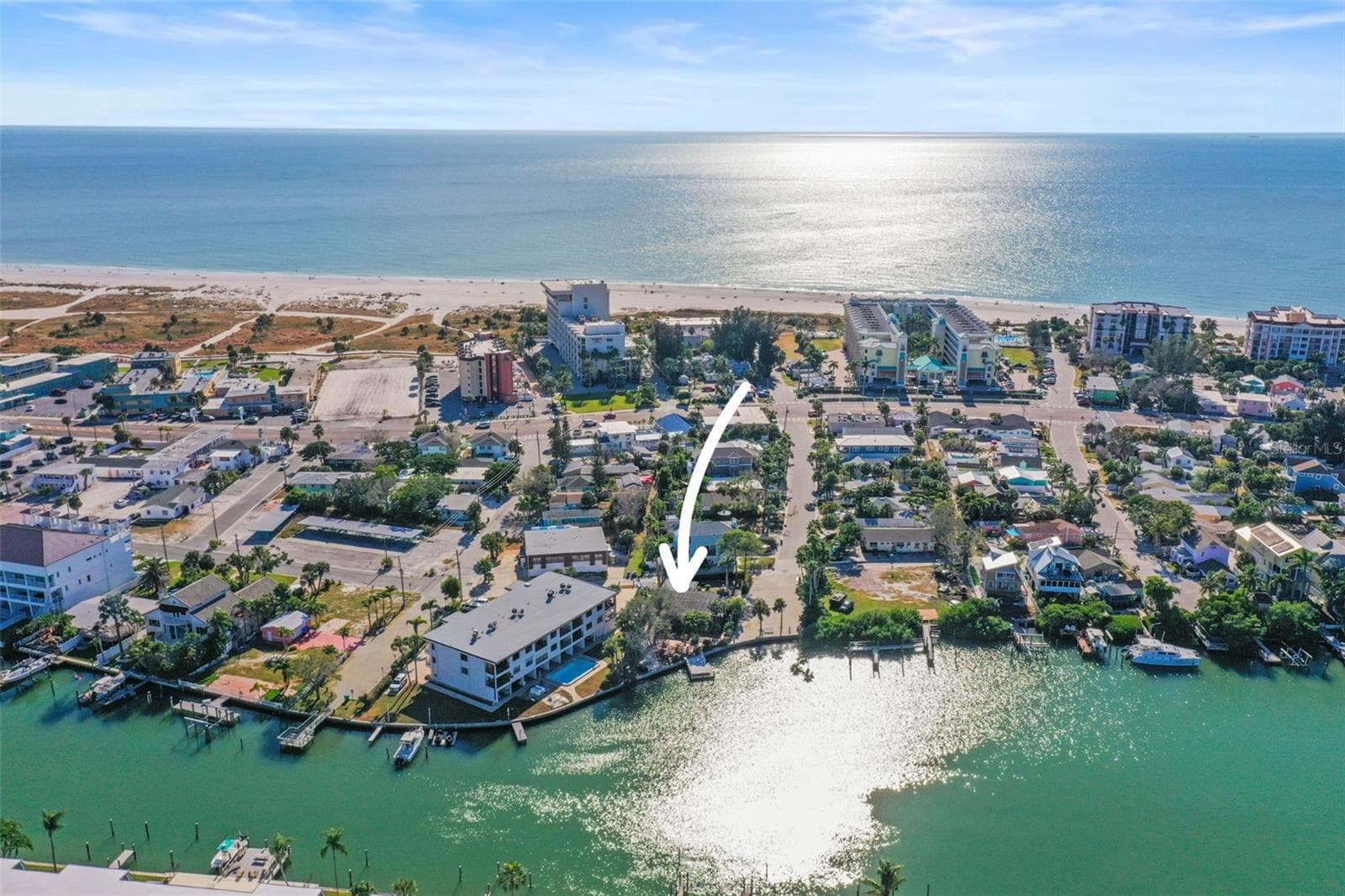 11921 Lagoon Lane