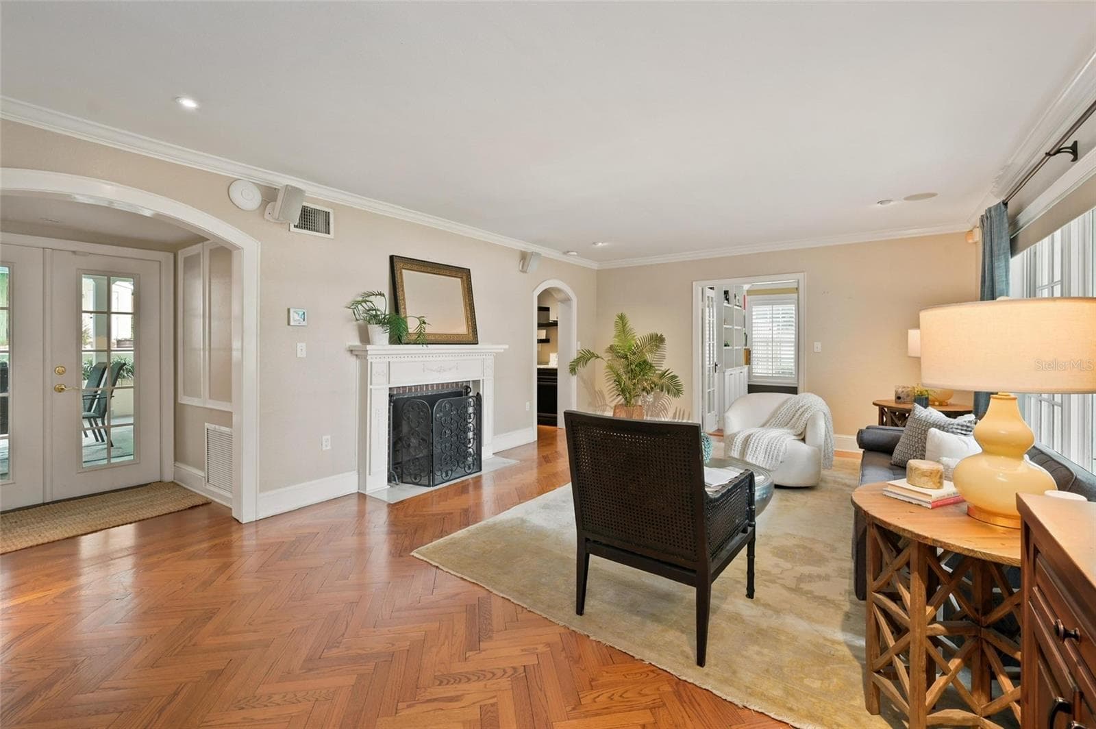 1221 Dorchester Street photo 06