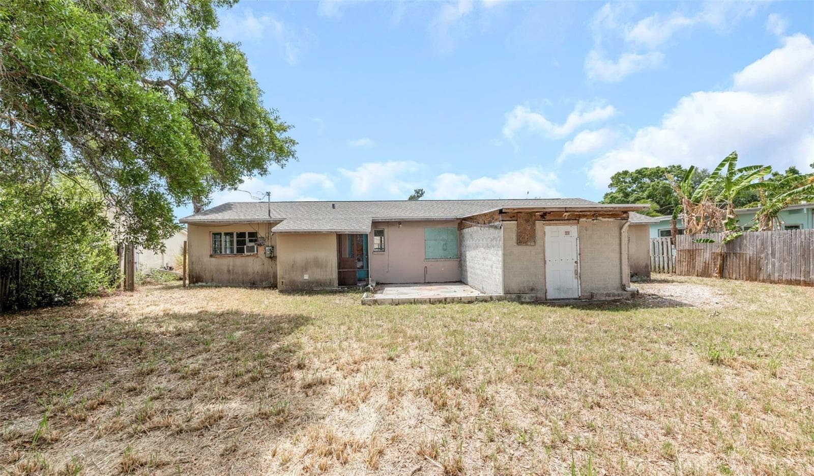 6235 Hampton Drive N photo 04