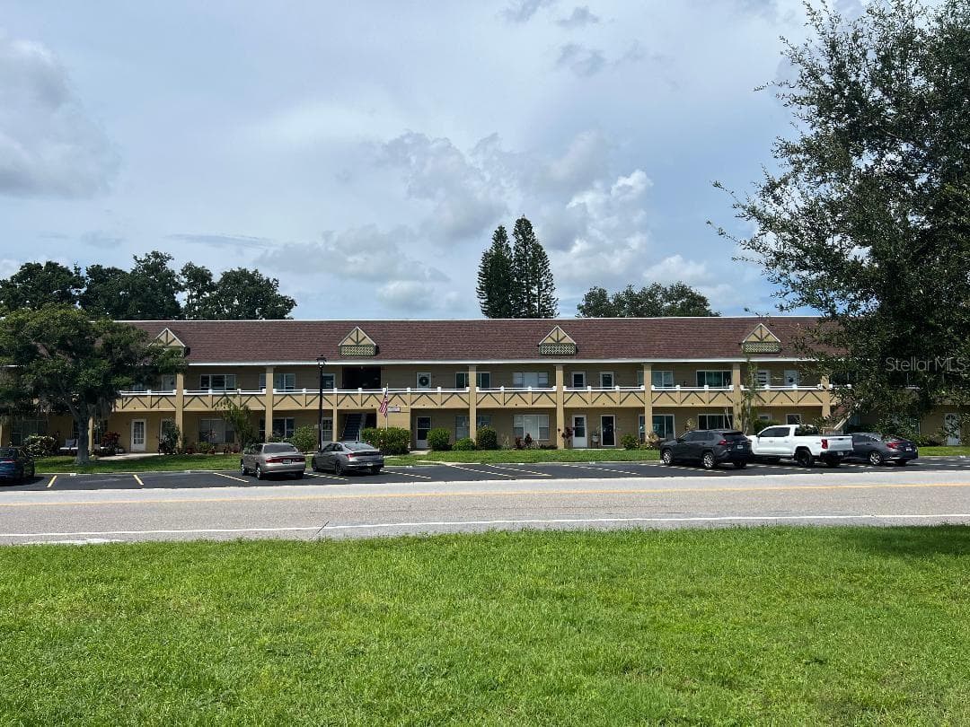 2000 World Parkway Boulevard 20