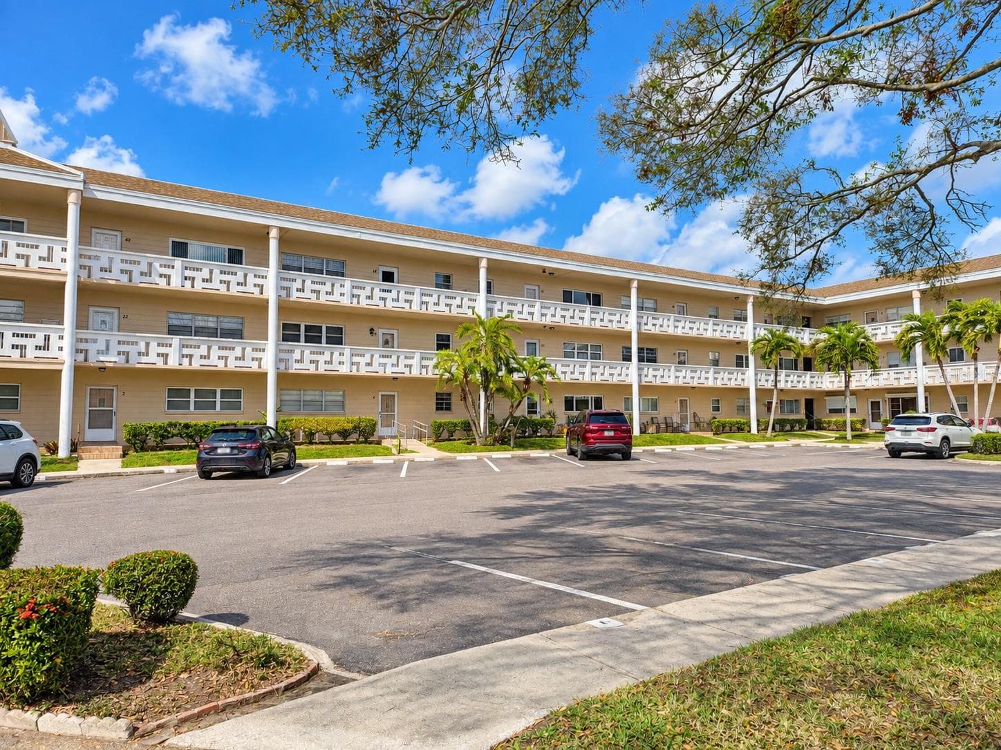 2436 Rhodesian Drive 48