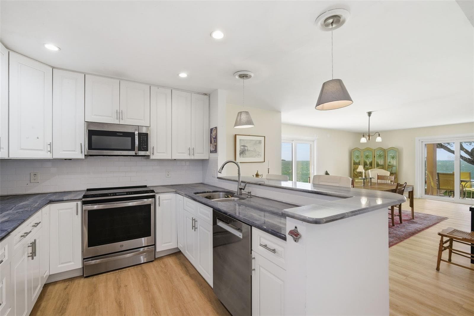 7400 Sunshine Skyway Lane S 121 photo 07