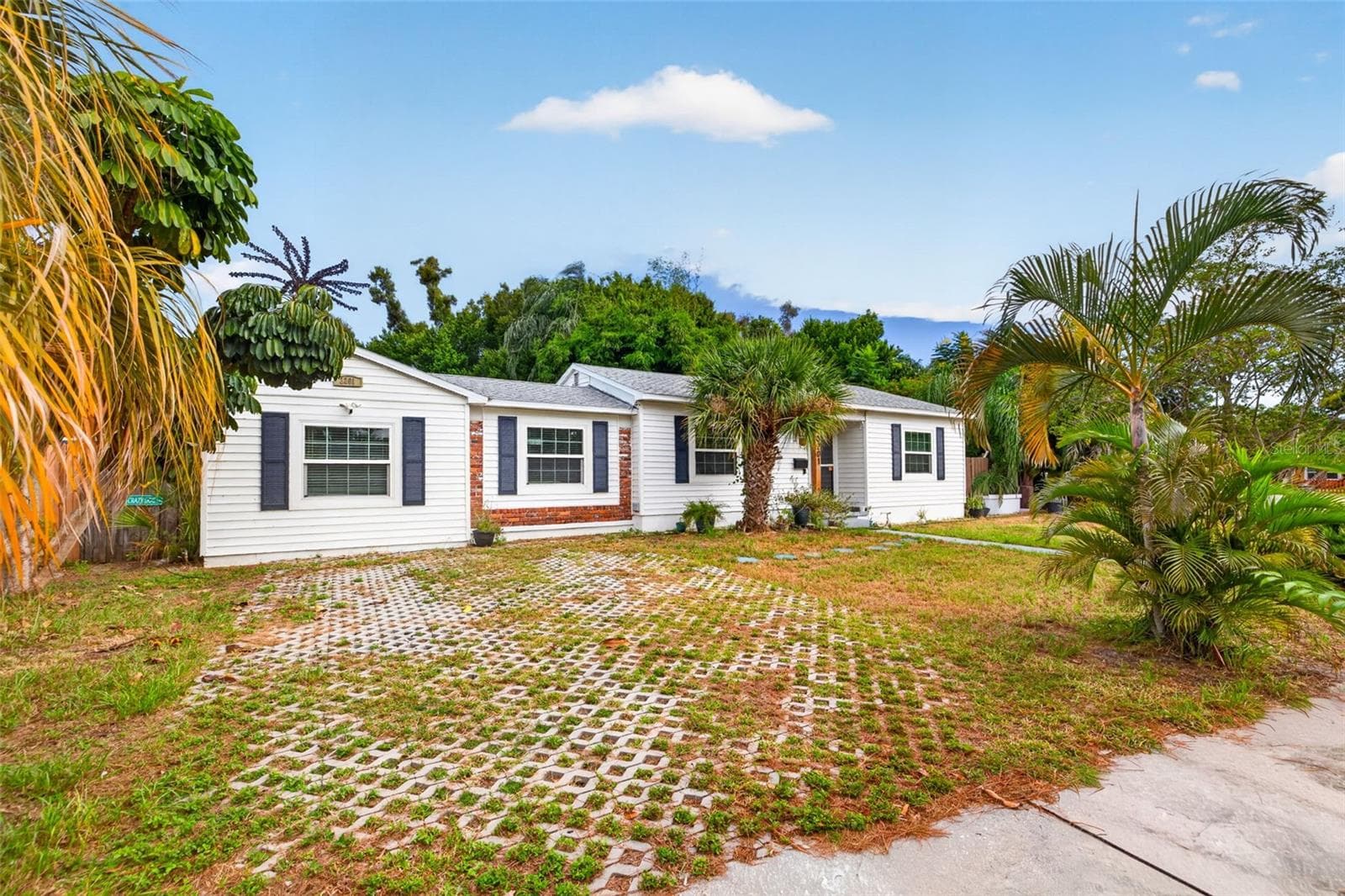 3201 11th Avenue N photo 02