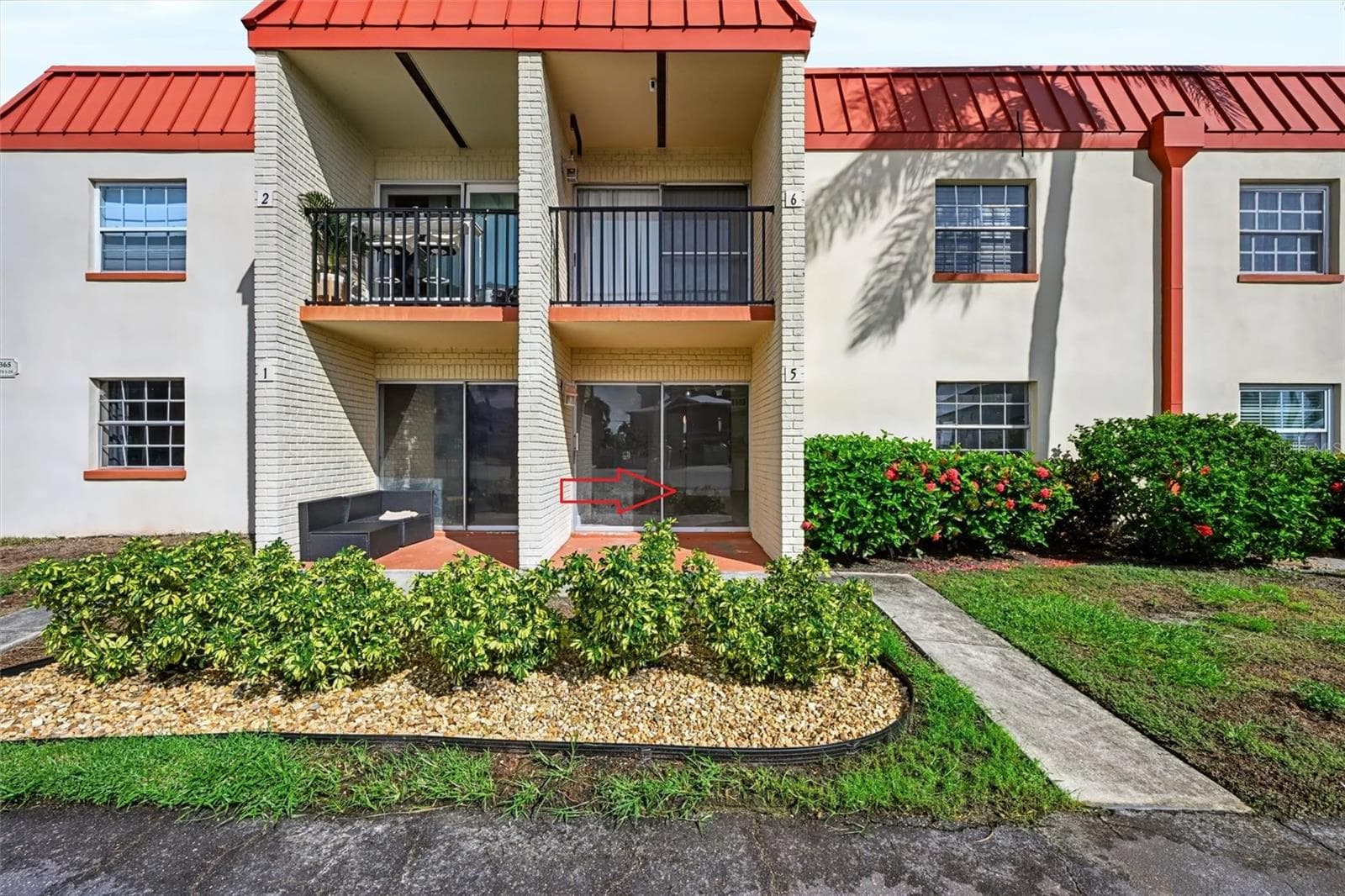 10365 Paradise Boulevard 5
