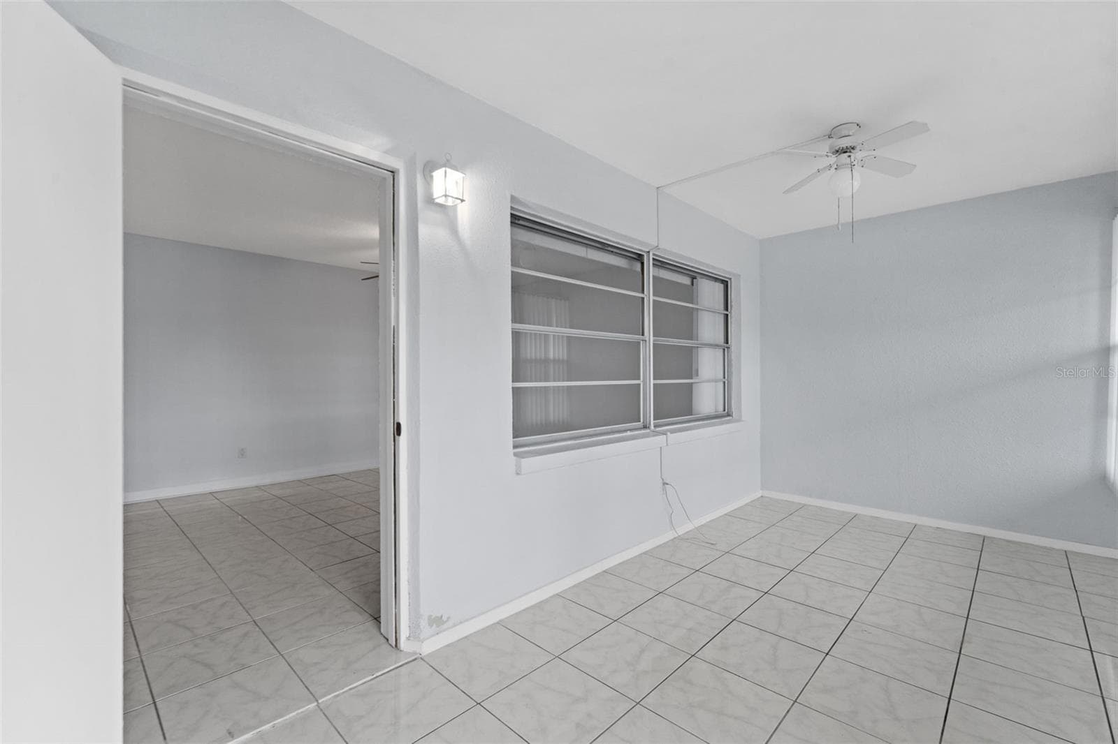 4700 Cove Circle 102 photo 04