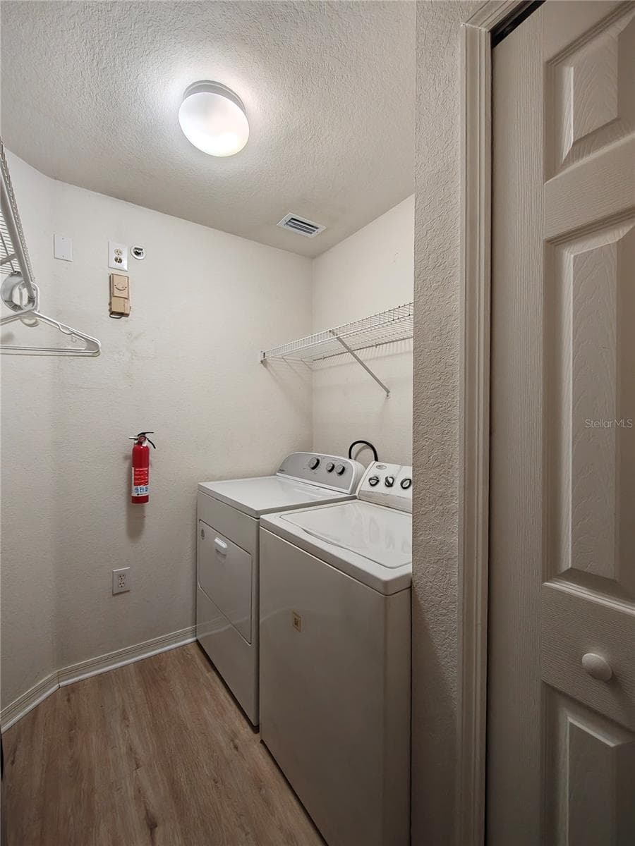 5471 Vineland Road 7308 photo 05