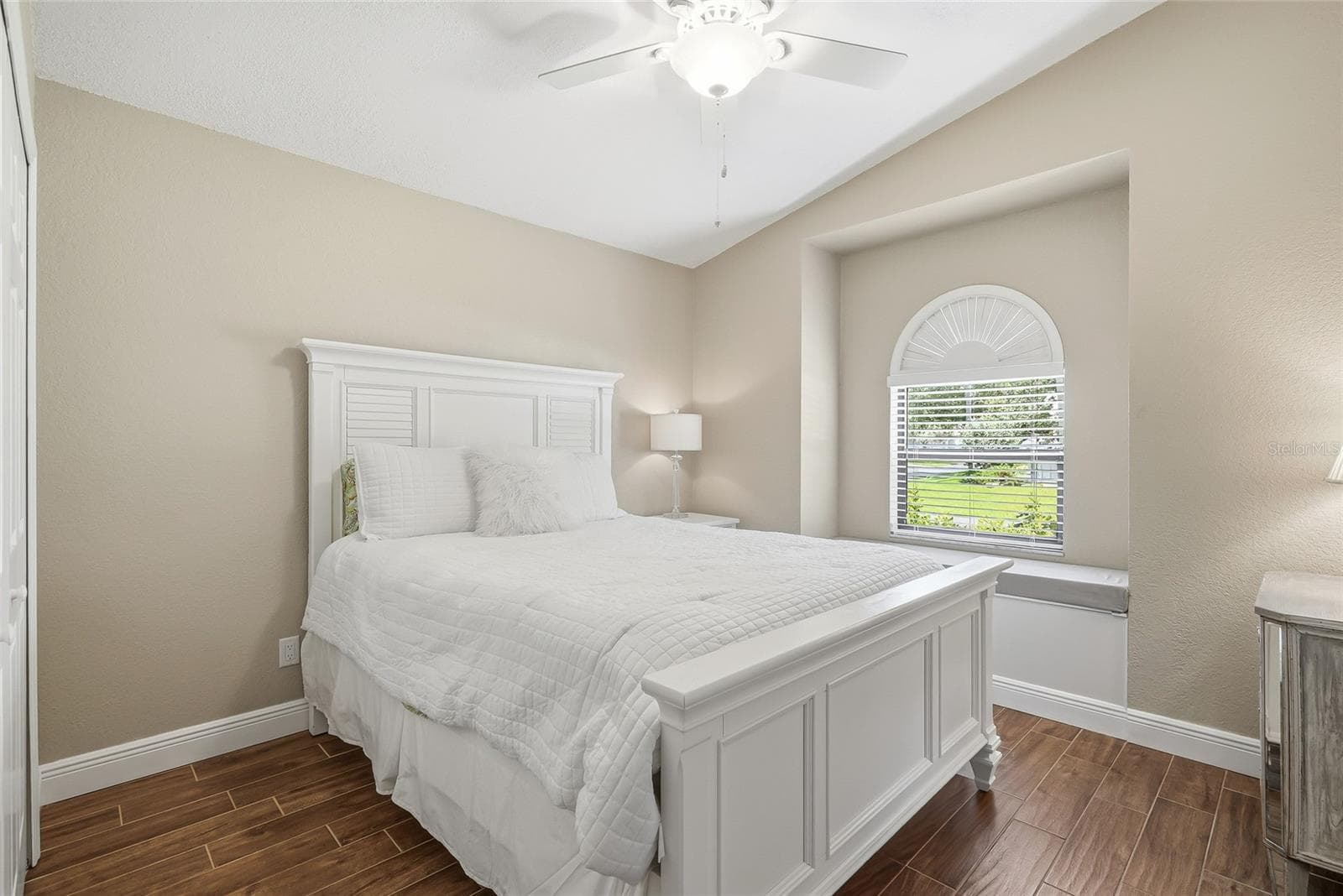 5274 White Sand Circle NE photo 06