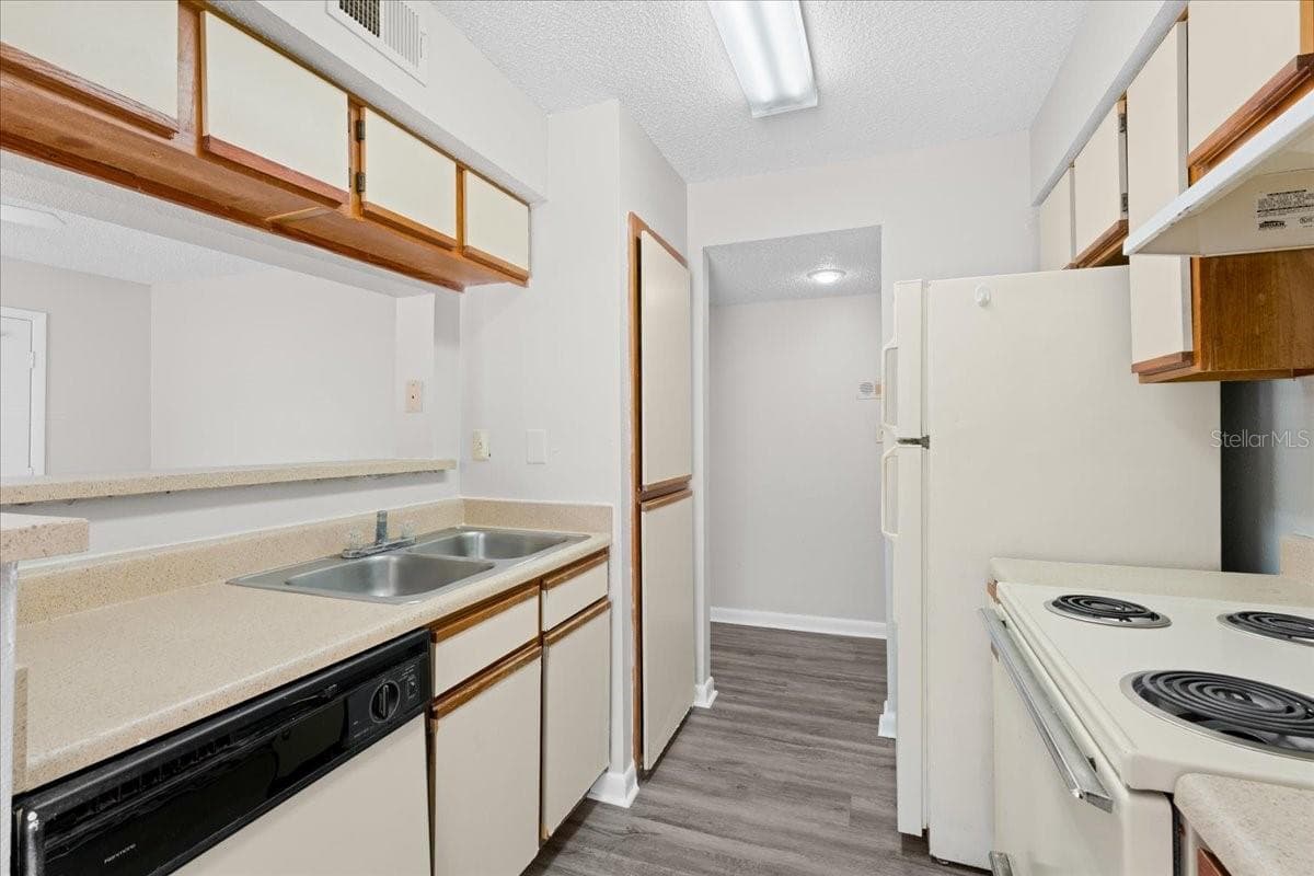 8641 Fancy Finch Drive 102 photo 07