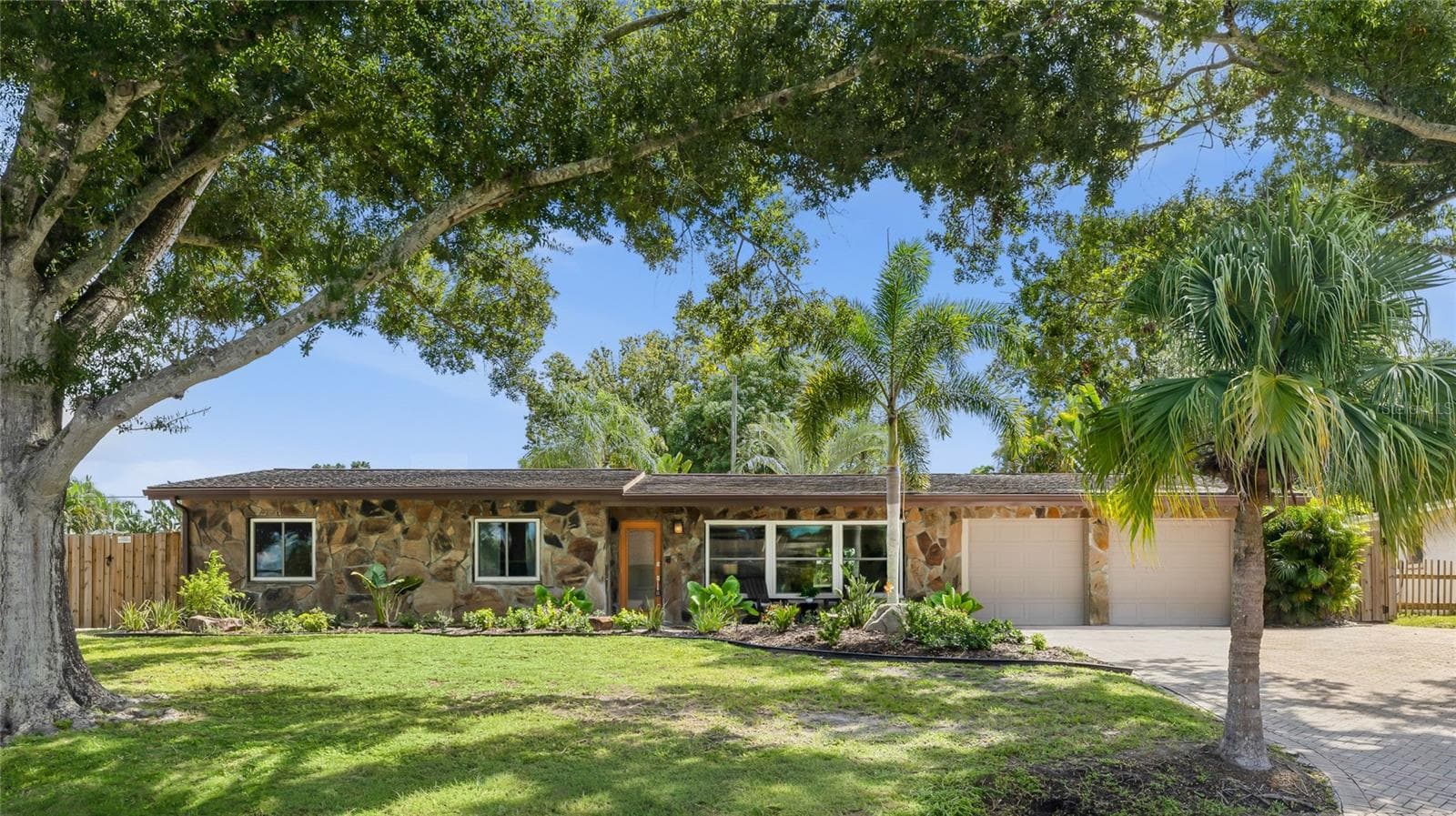 2630 Sunnybrook Drive