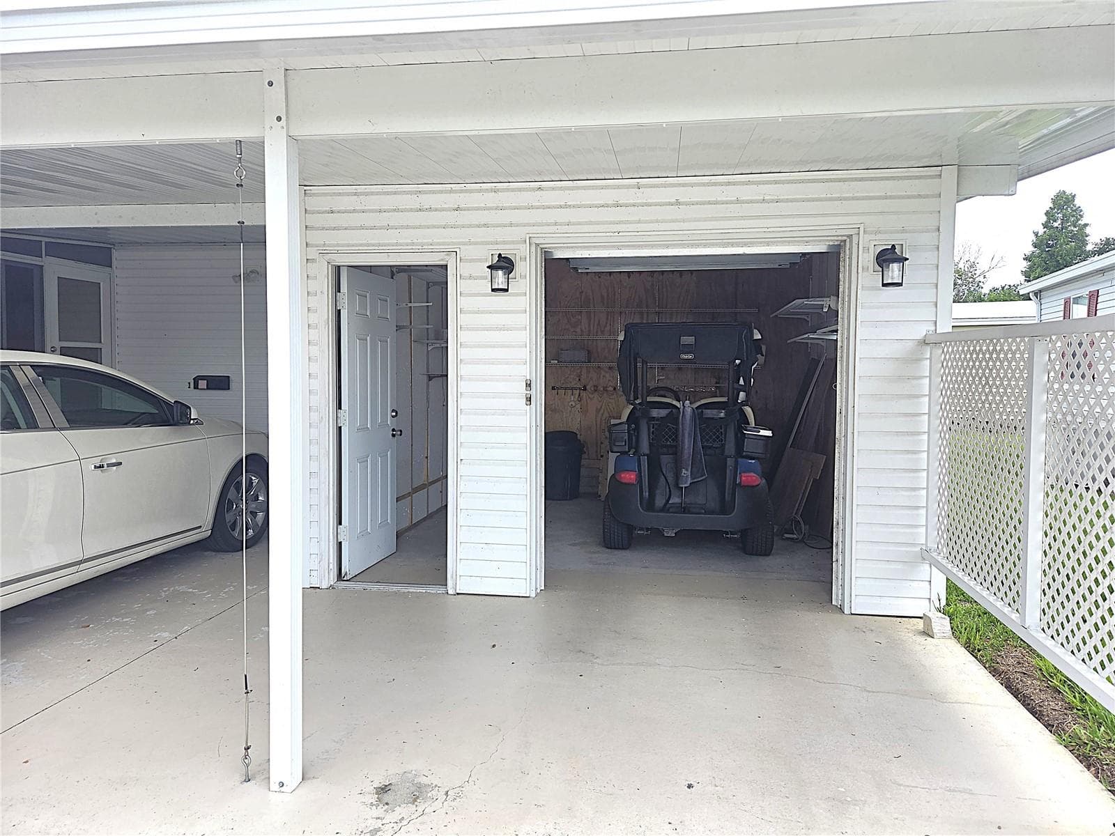 311 Townbridge Drive photo 02