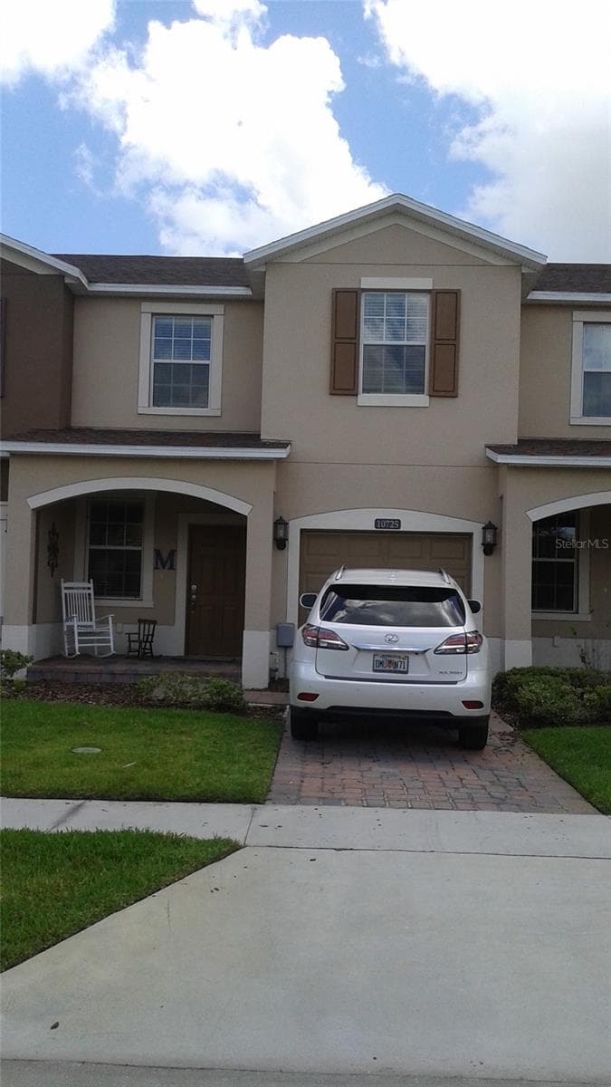 10725 Savannah Landing Circle
