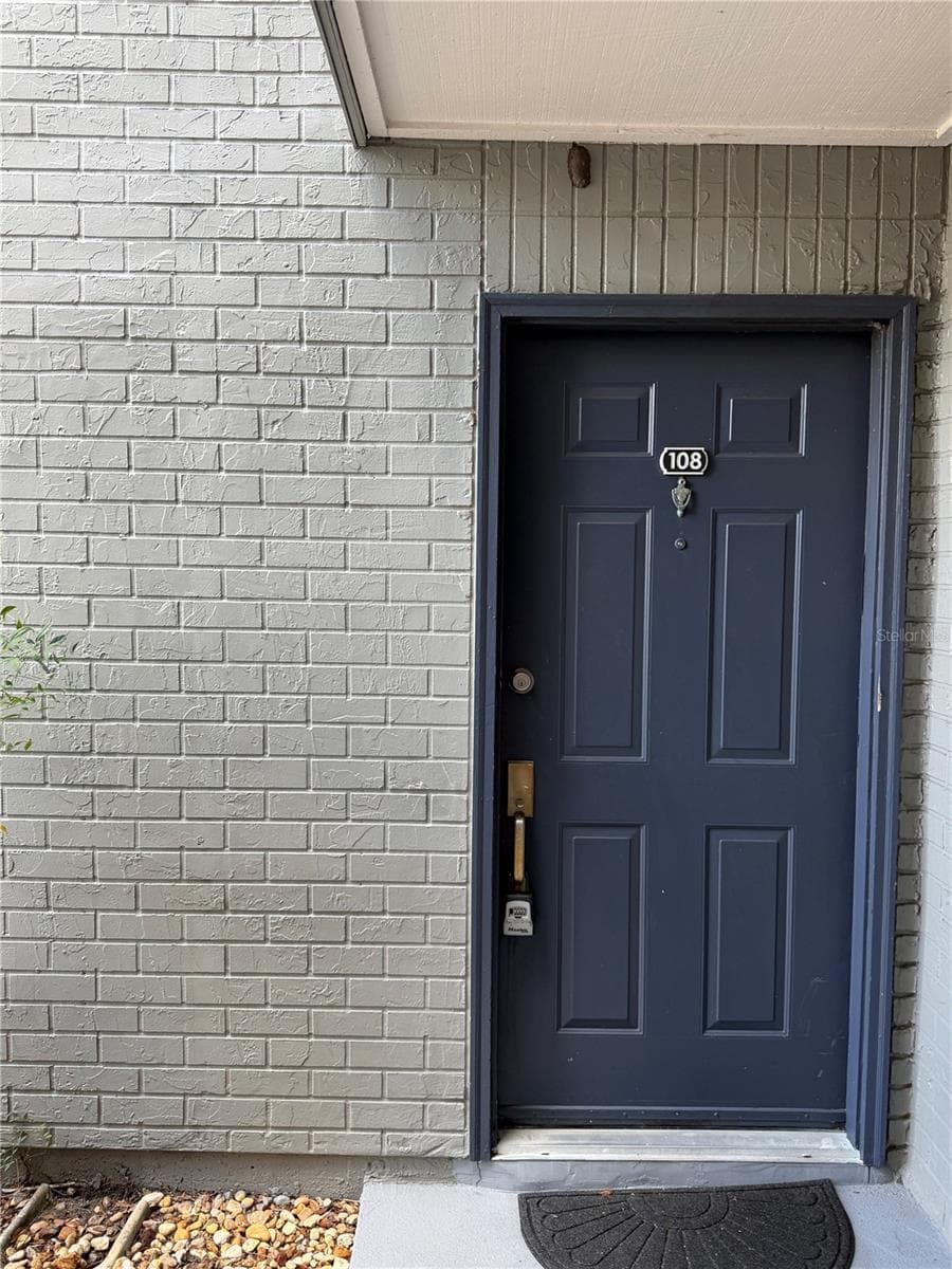 3756 Idlebrook Circle 108 photo 05