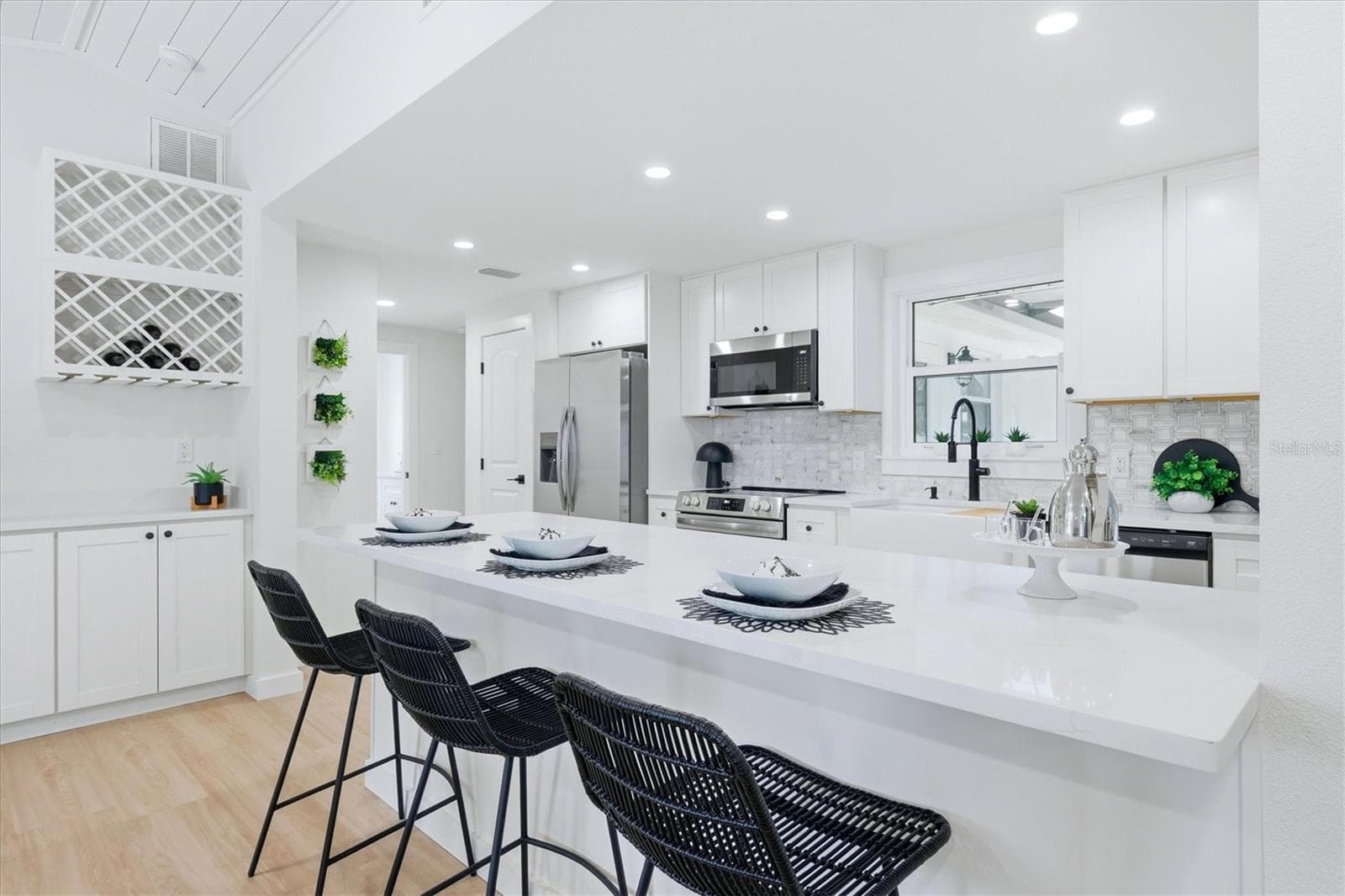 512 Sante Joseph Street photo 06