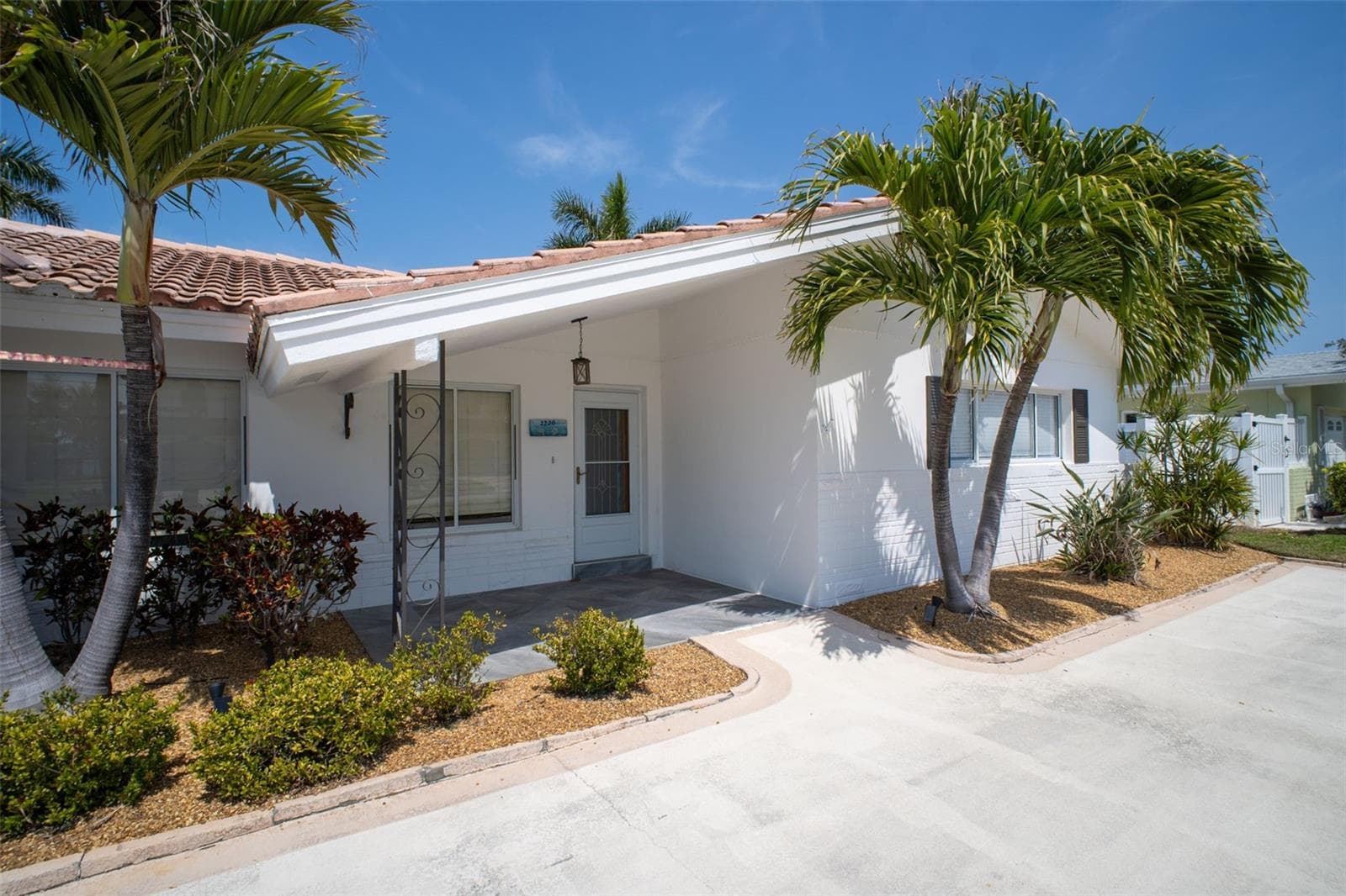 2220 E Vina Del Mar Boulevard photo 03