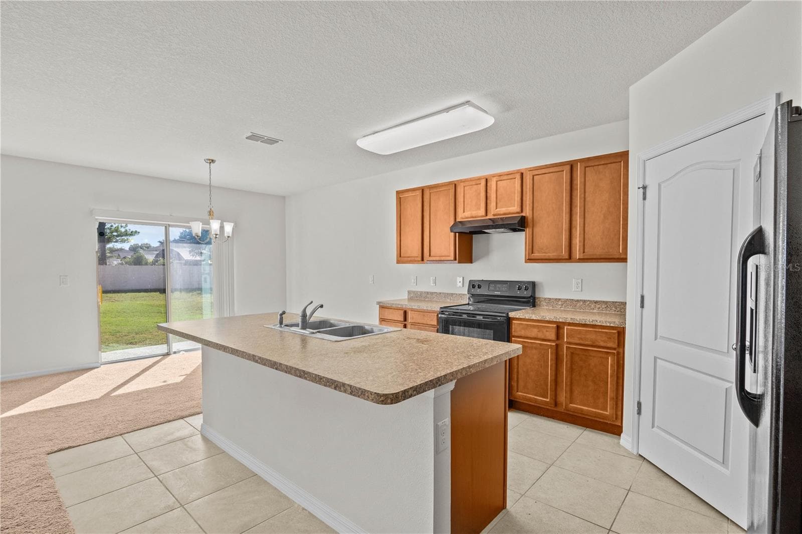 817 Sheen Circle photo 04