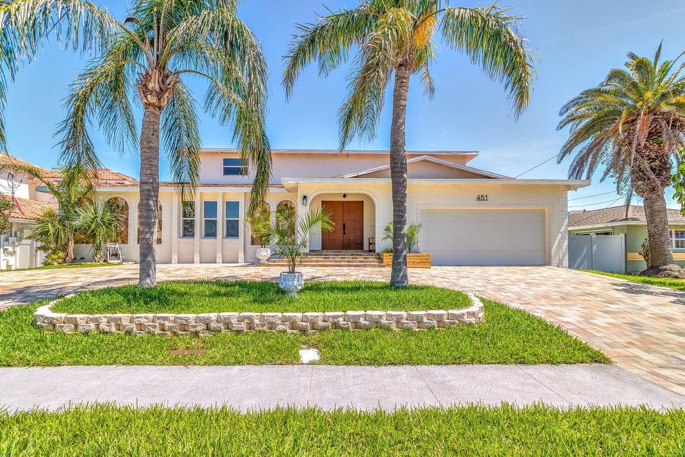 451 Palm Island NE photo 02