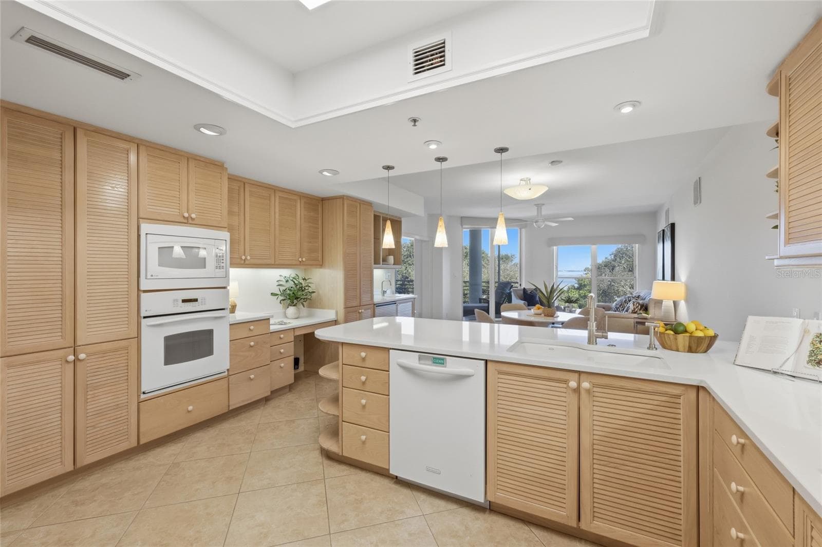 2550 Harbourside Drive 333 photo 04