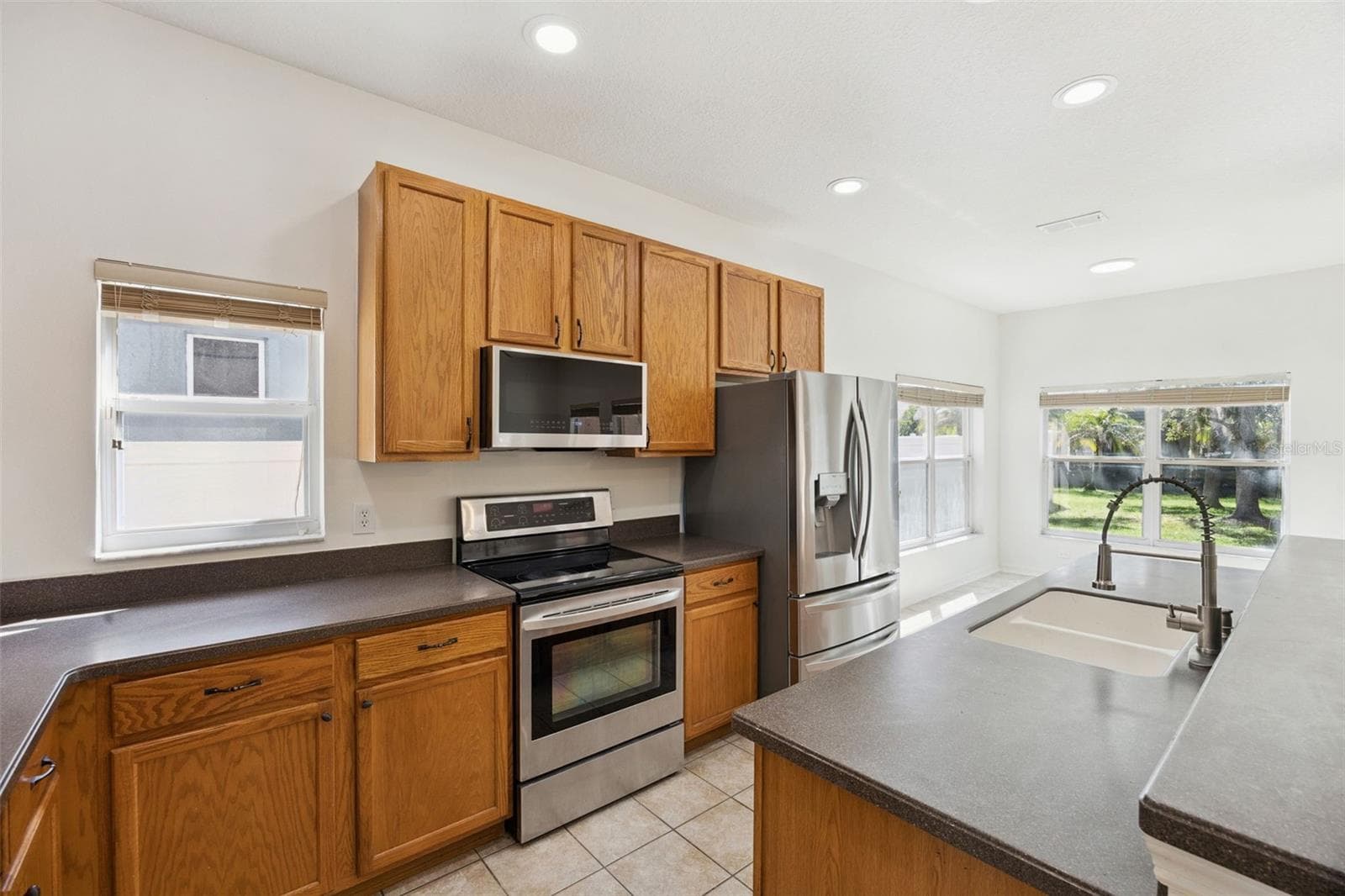 14720 Sweet Acacia Drive photo 05