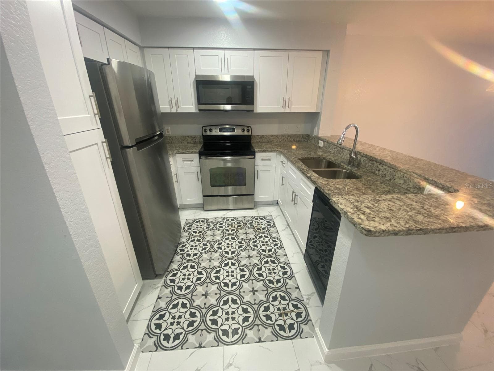 13838 Fairway Island Drive 1413 photo 05