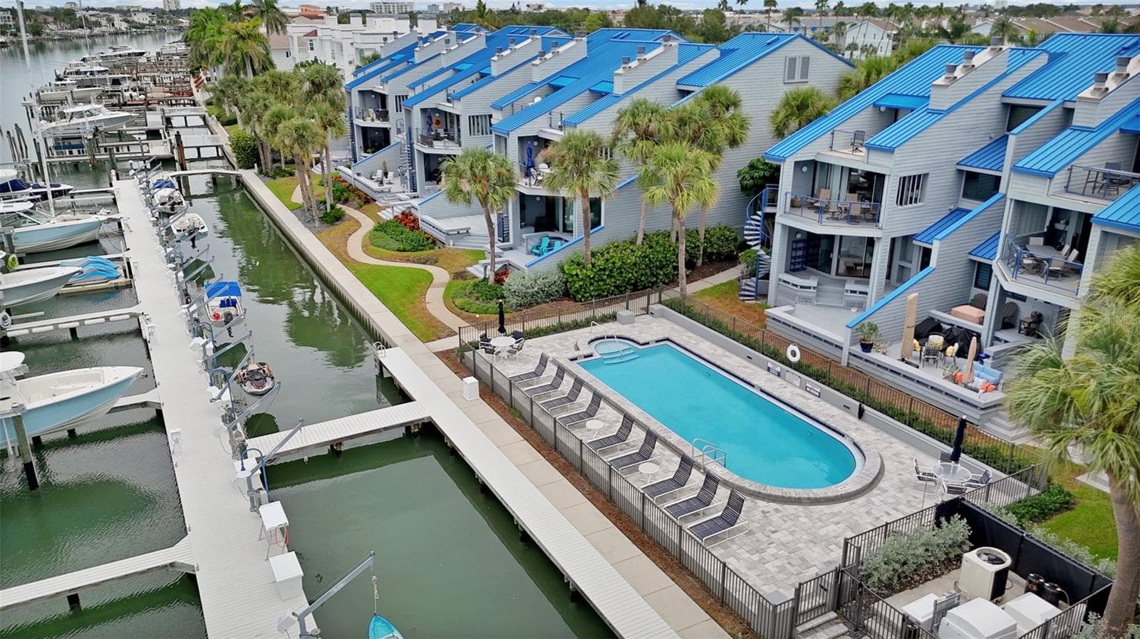 910 Pinellas Bayway S 107 photo 07