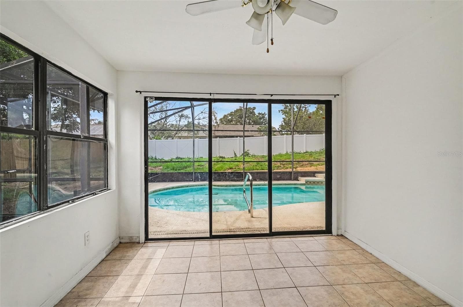 7774 Barberry Drive photo 03