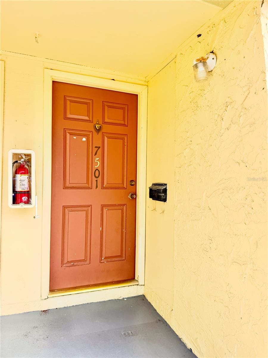 7501 Gallineta Court 7501 photo 02