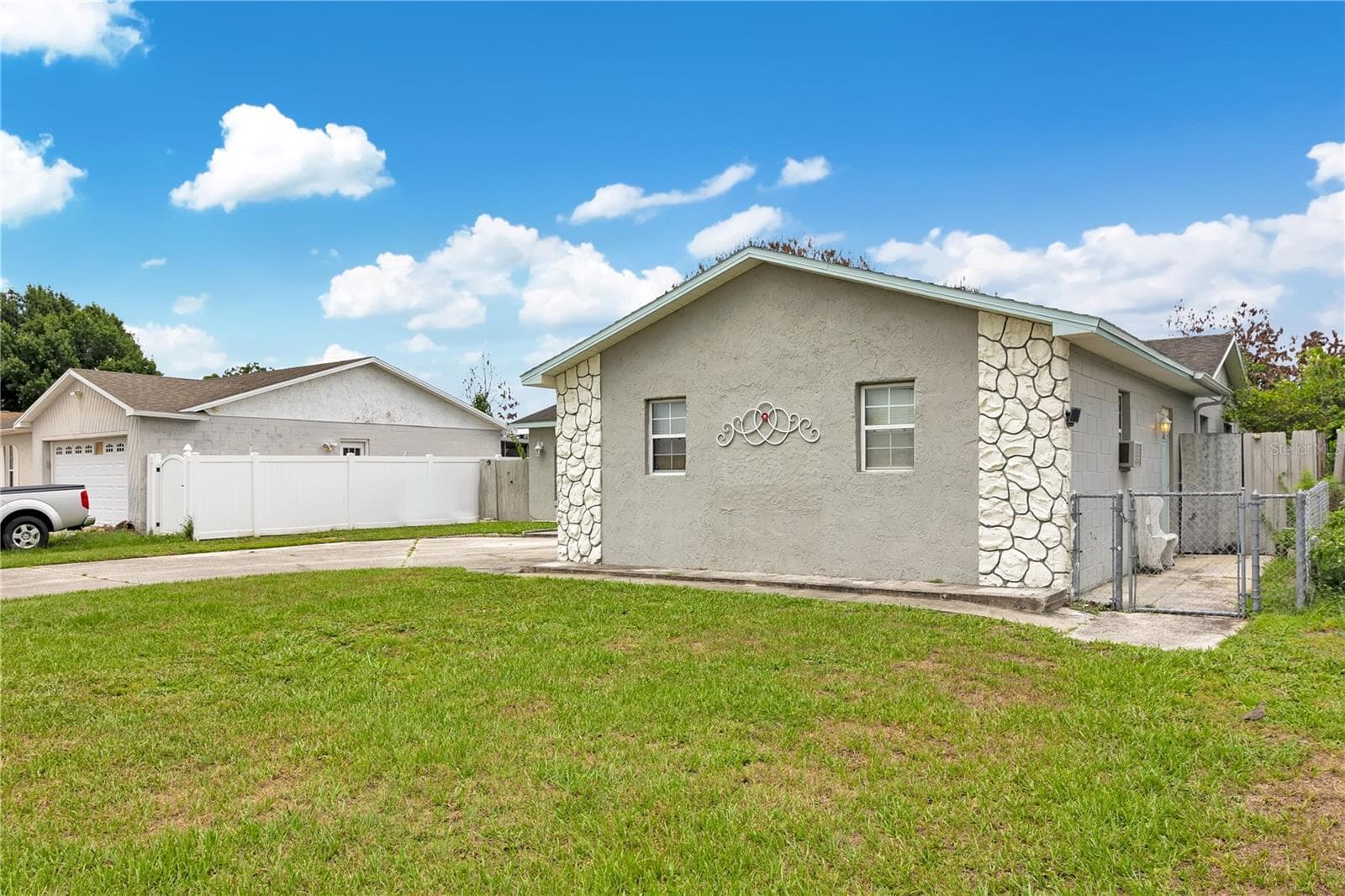 5349 Moonglow Boulevard photo 02