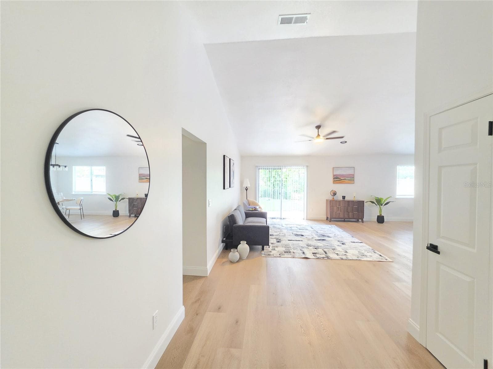 850 Aries Road W photo 06