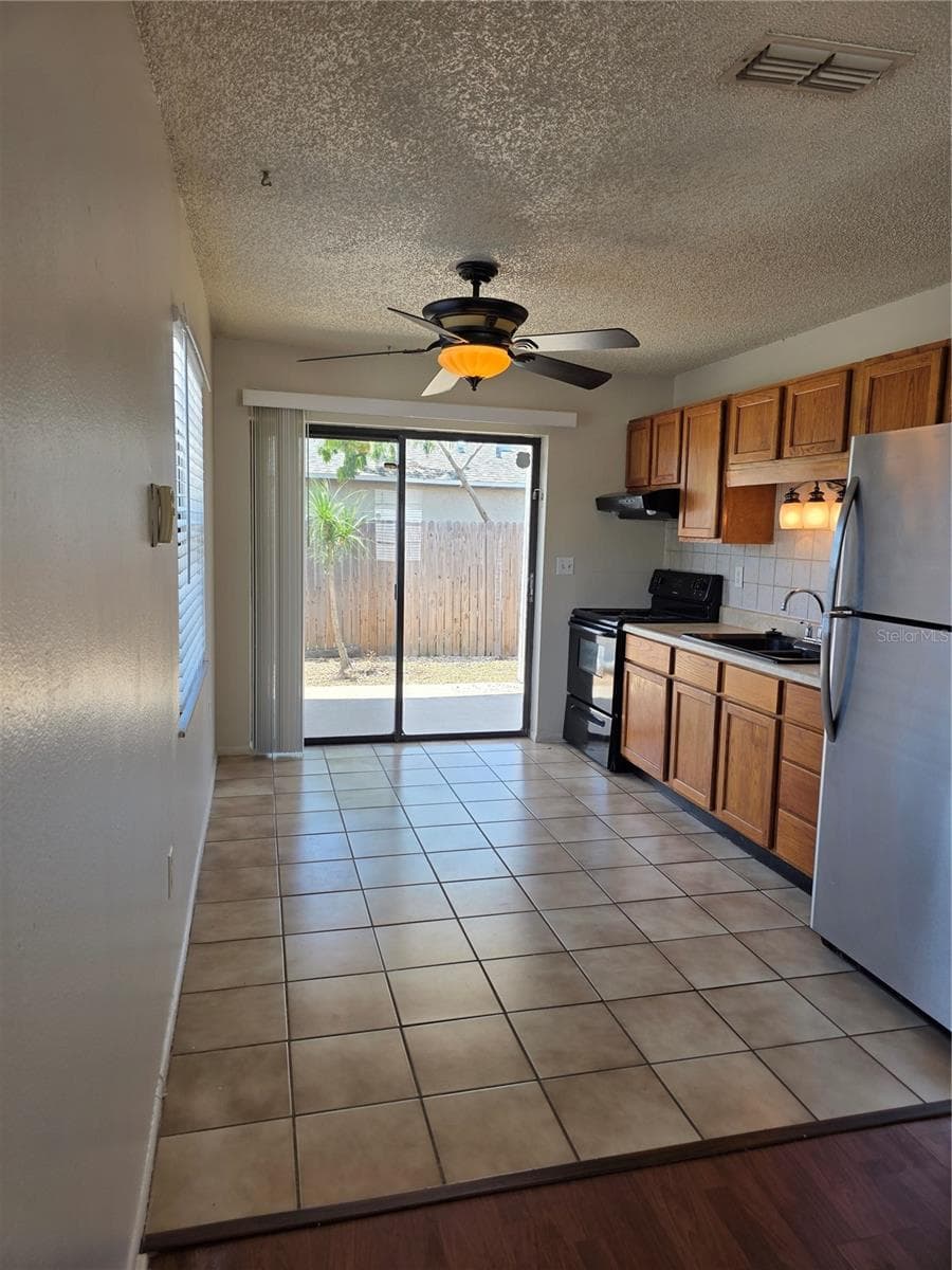 6153 Sapphire Drive photo 05
