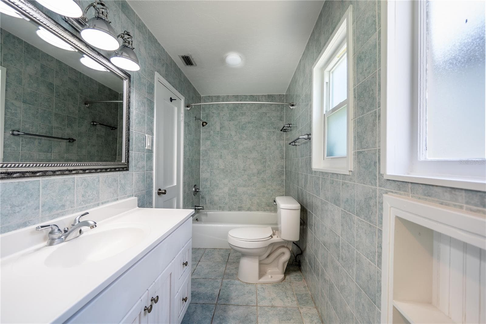 115 124th Avenue W photo 06
