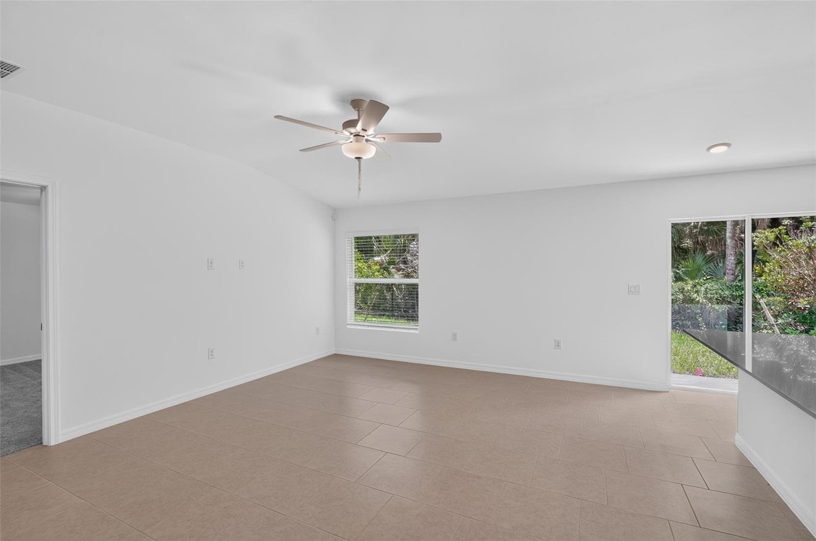 1238 New London Street photo 07