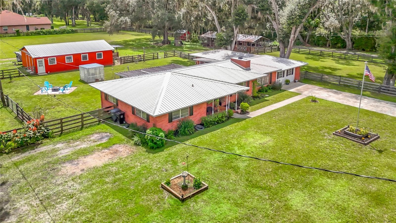 1644 W Socrum Loop Road photo 03