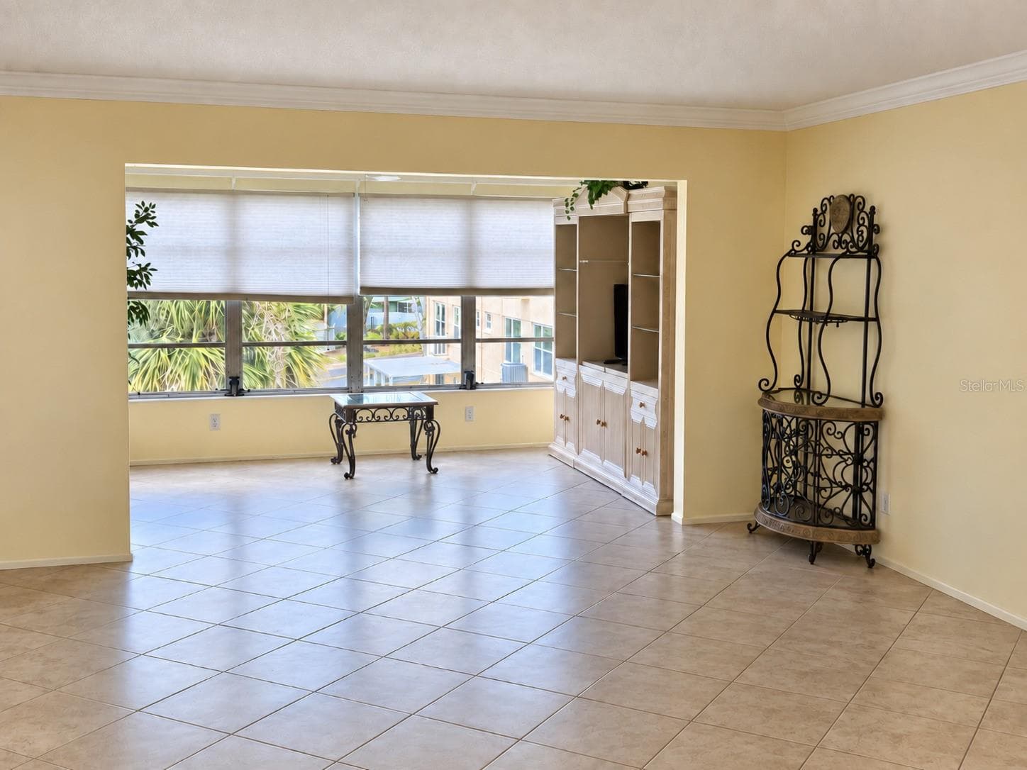2436 Rhodesian Drive 48 photo 02