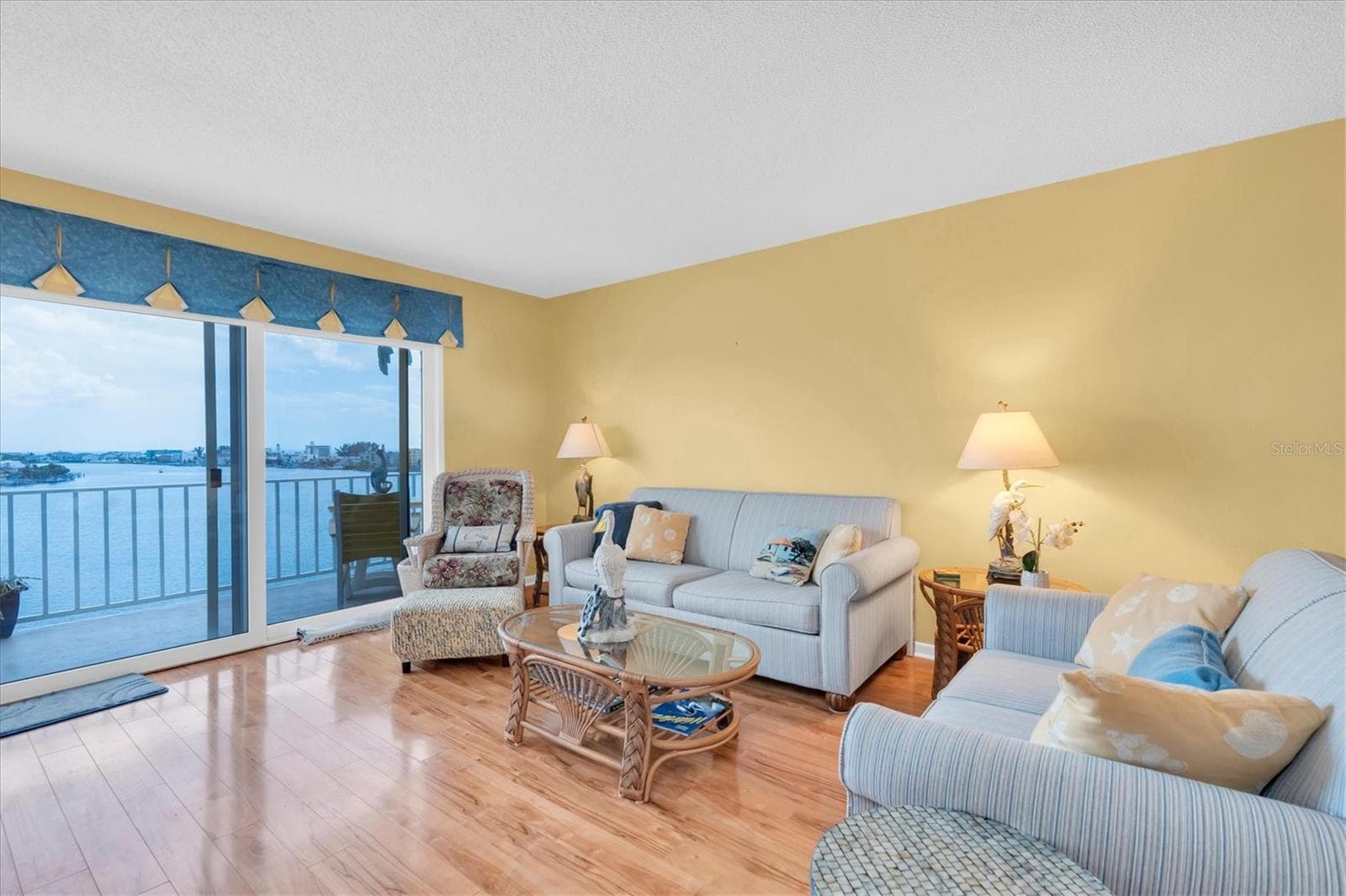285 107th Avenue 701 photo 06