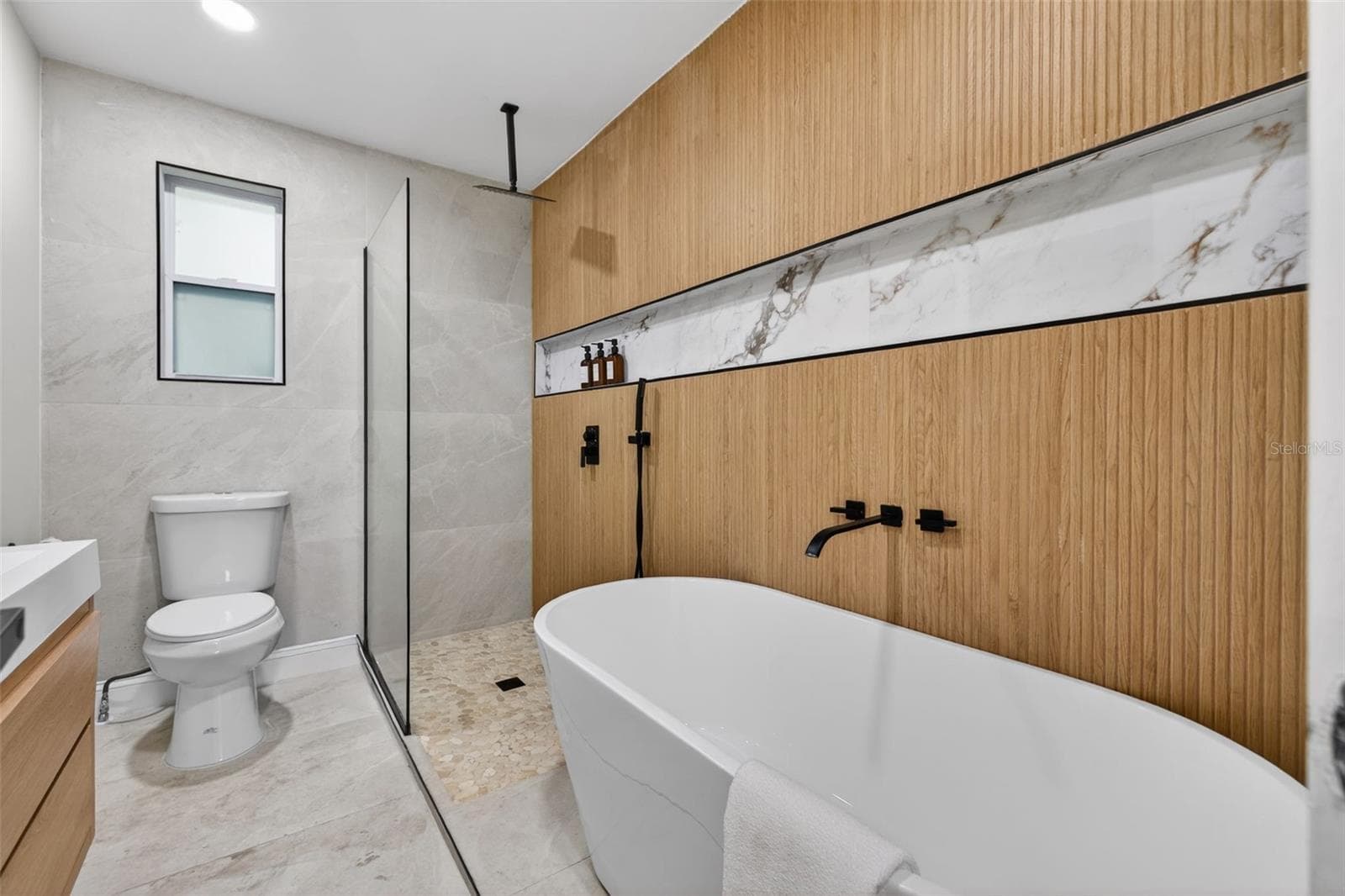 510 79th Avenue photo 03