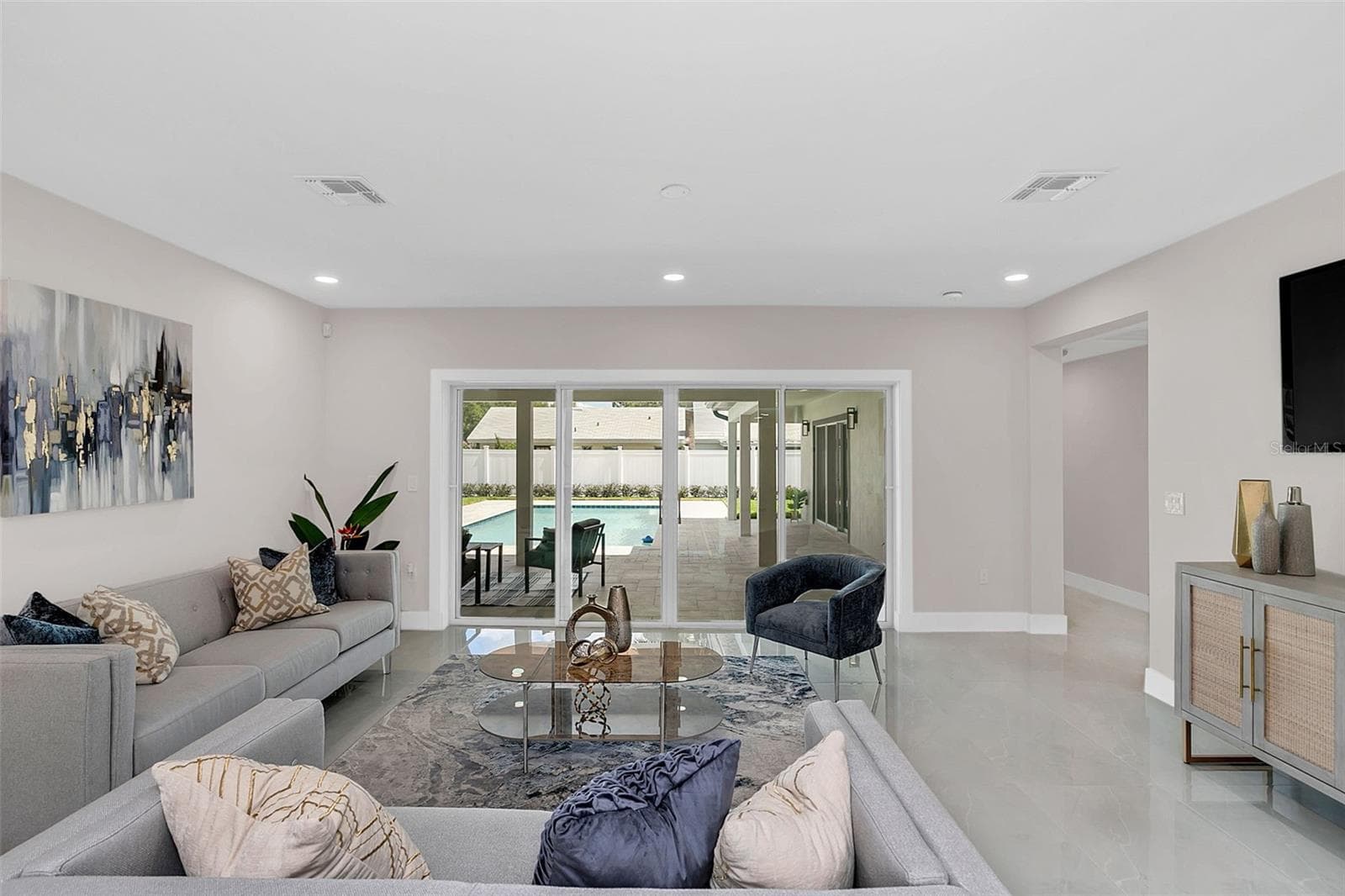 2015 Summerfield Road photo 05