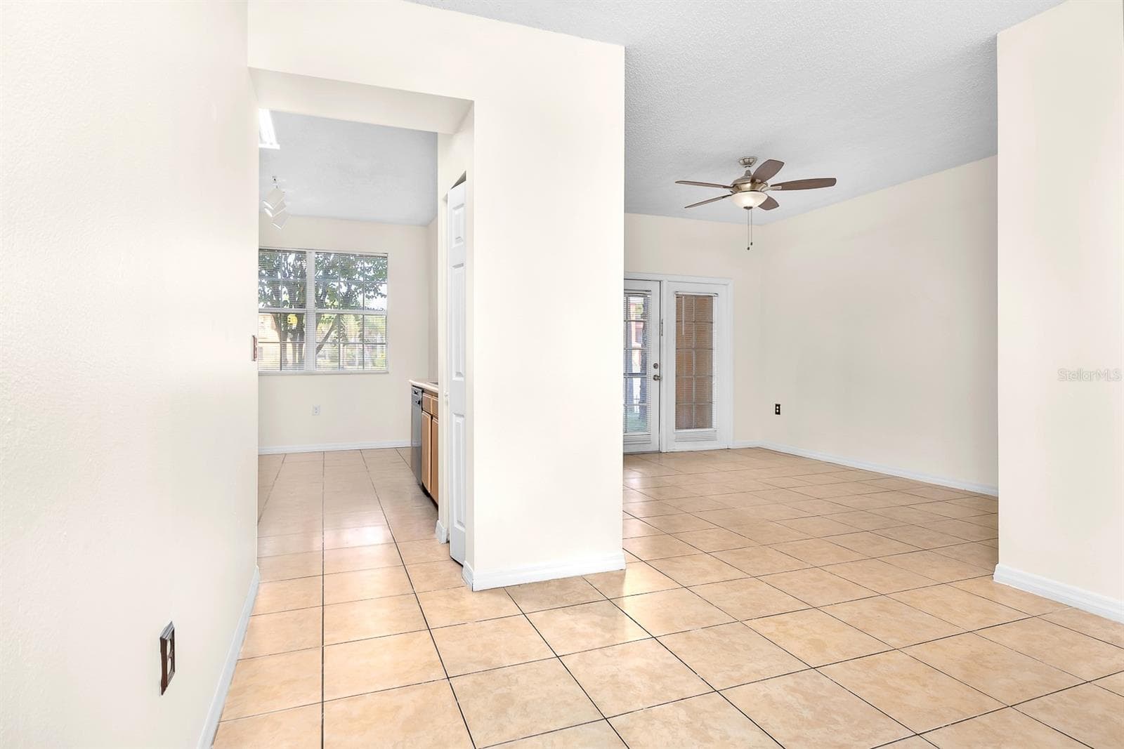 10873 Windsor Walk Drive 4106 photo 05
