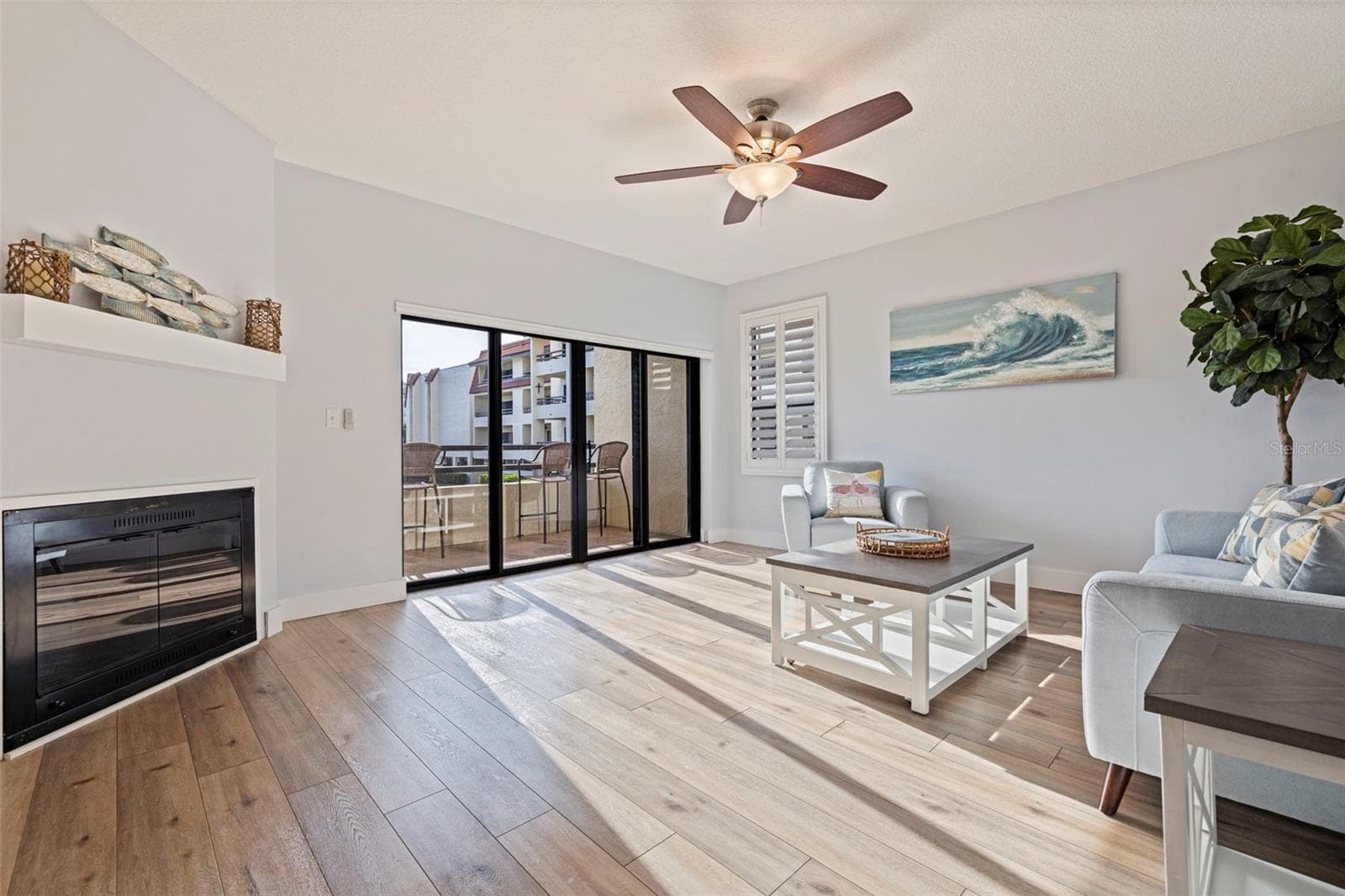 120 1st Street E 108 photo 06