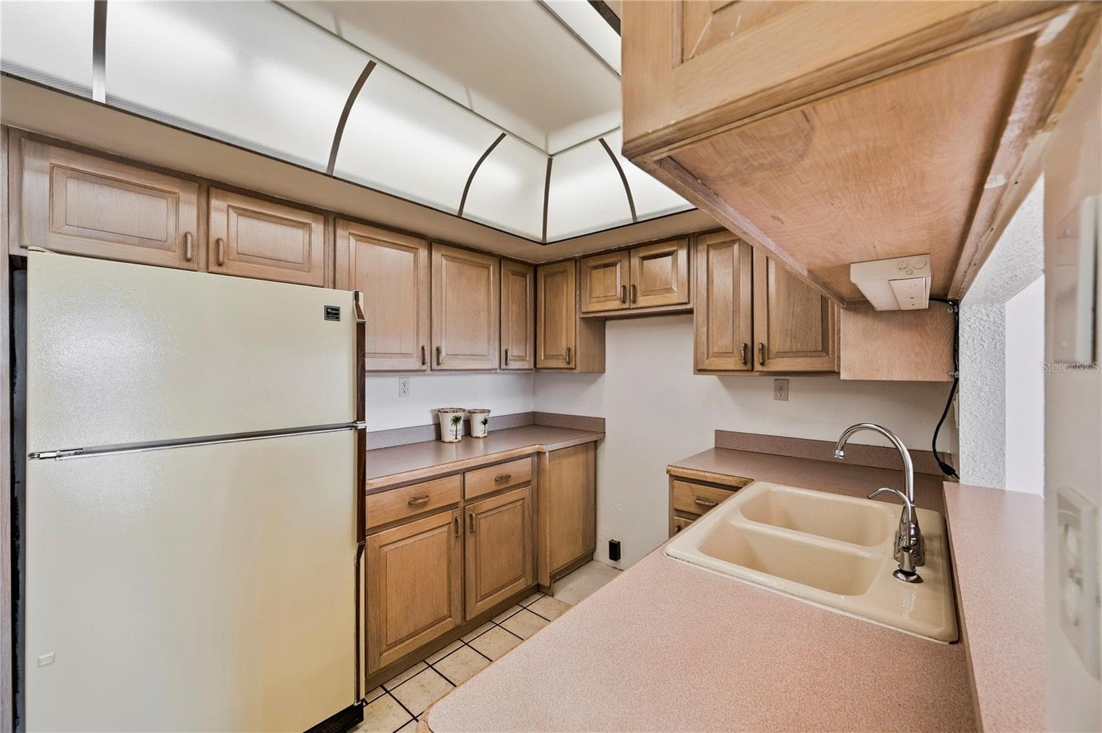 400 Island Way 411 photo 07