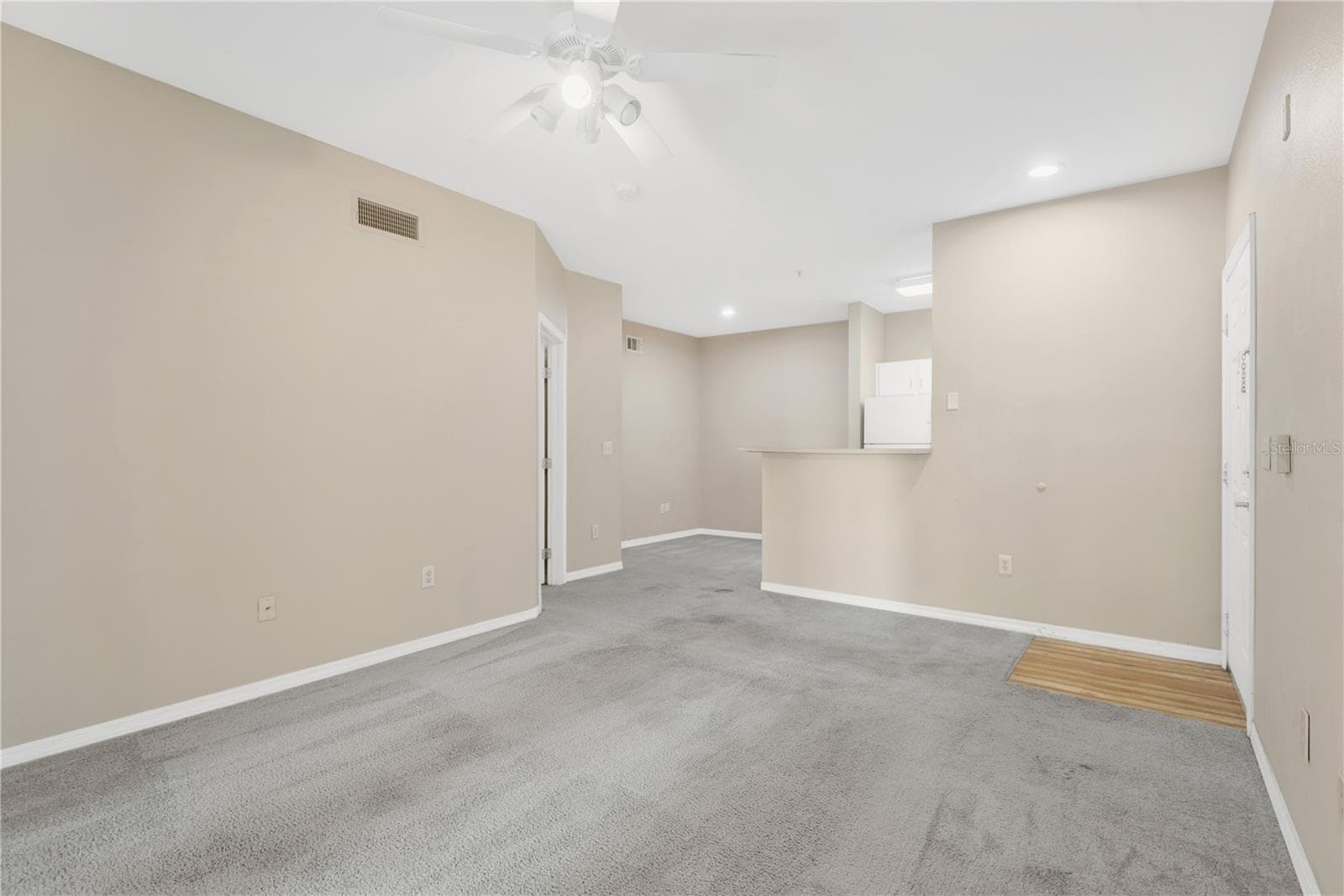 1810 E Palm Avenue 5205 photo 03