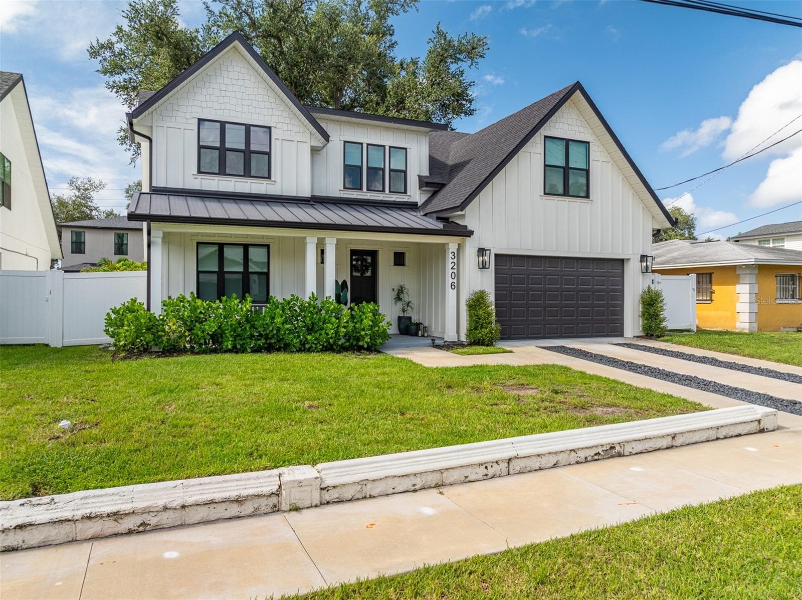 3206 W Arch Street photo 05