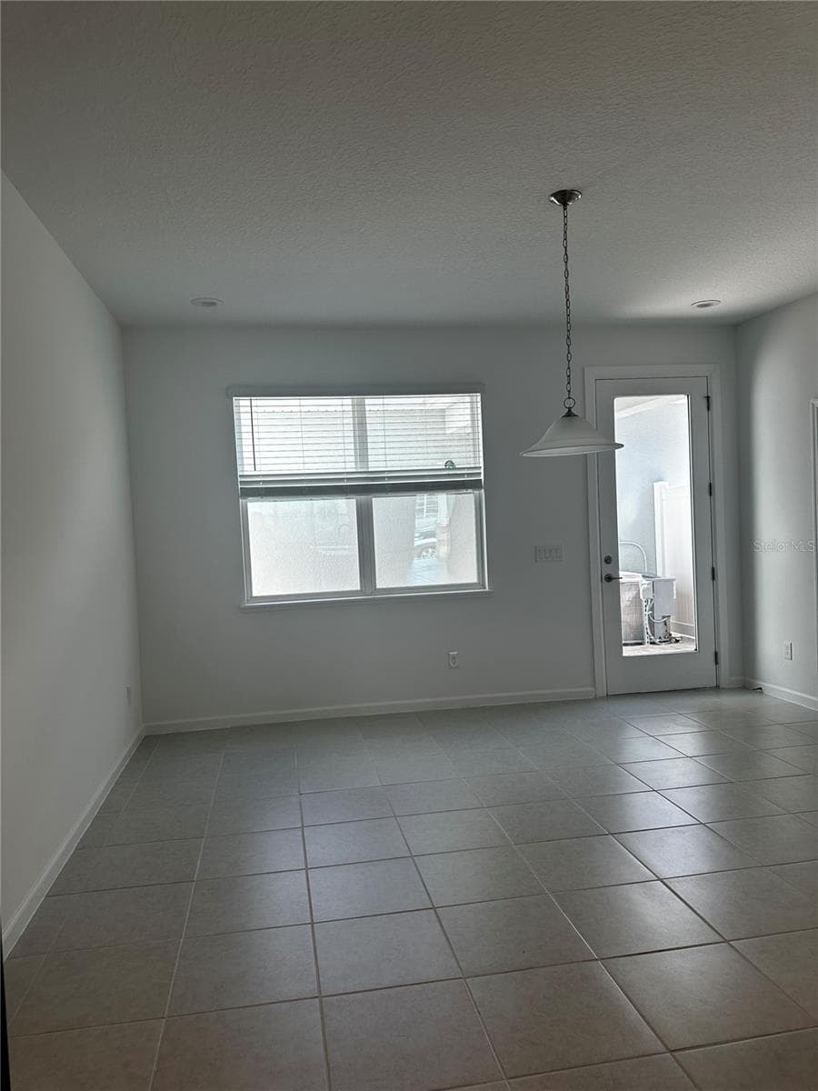 14099 Lochend Way photo 03