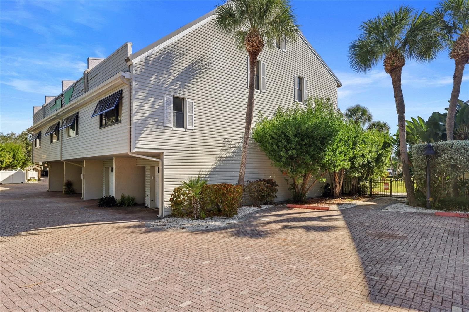 1355 Pinellas Bayway S 19 photo 02