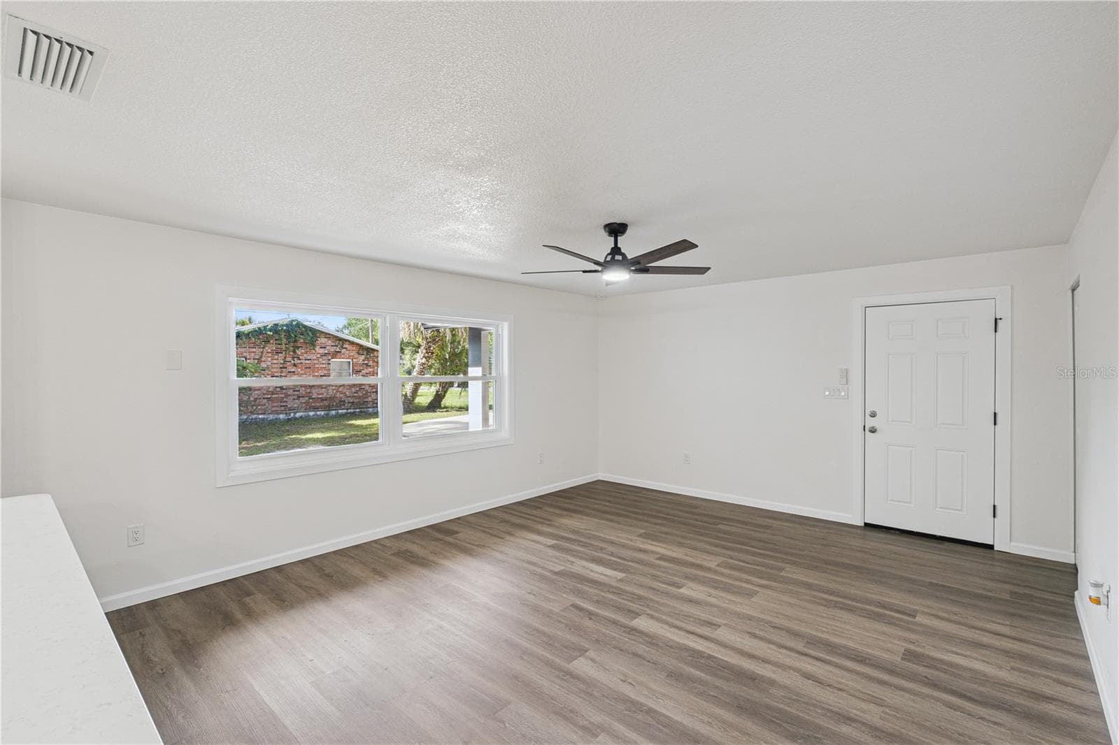 1310 Lee Court photo 05