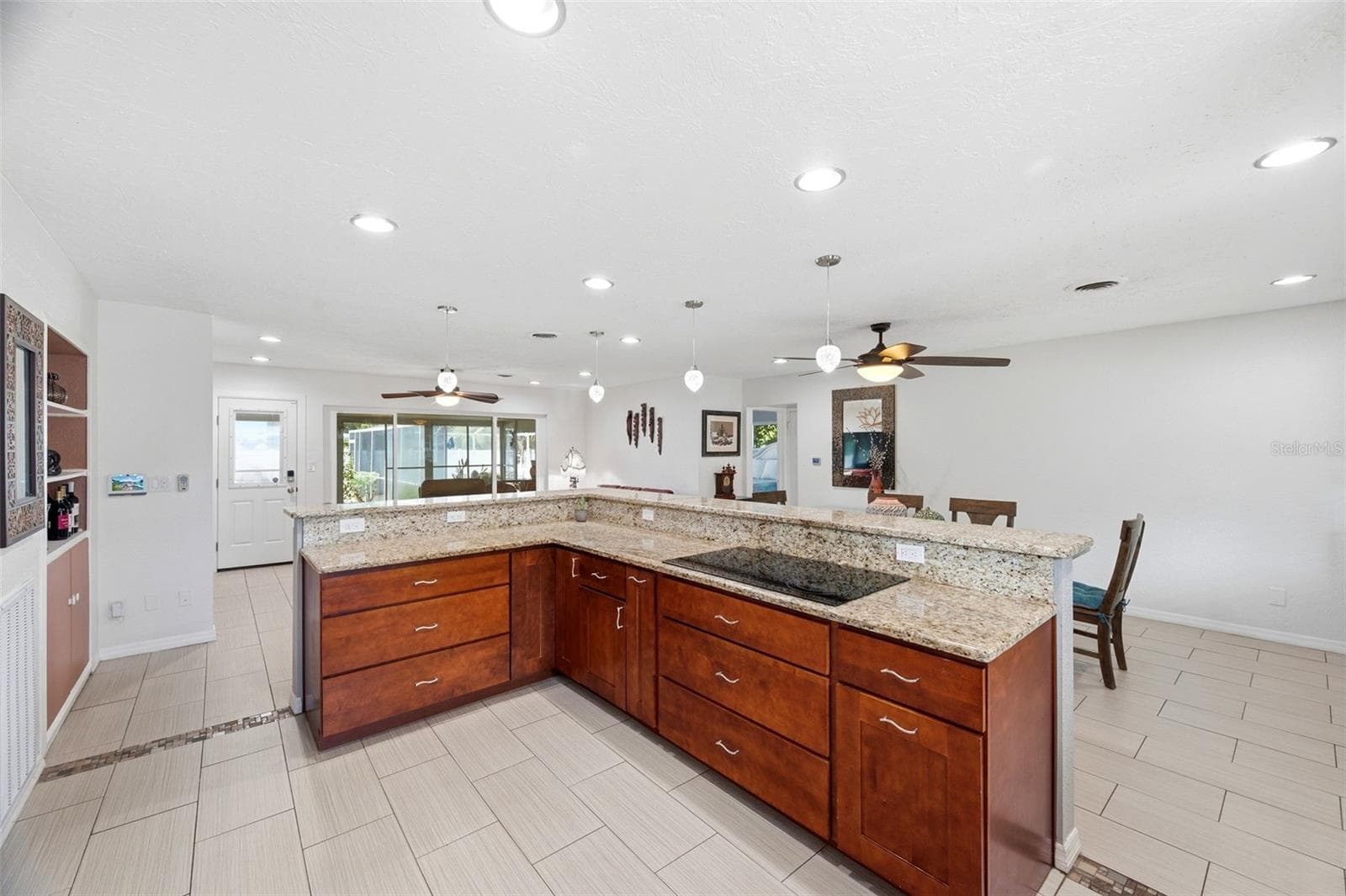 6765 3rd Avenue N photo 07