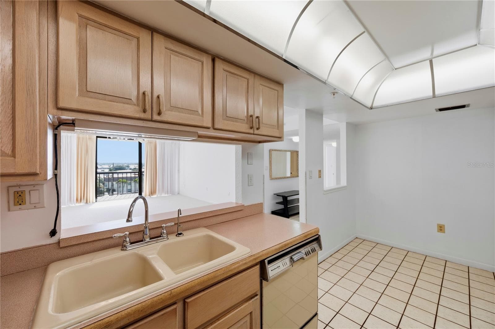 400 Island Way 411 photo 06